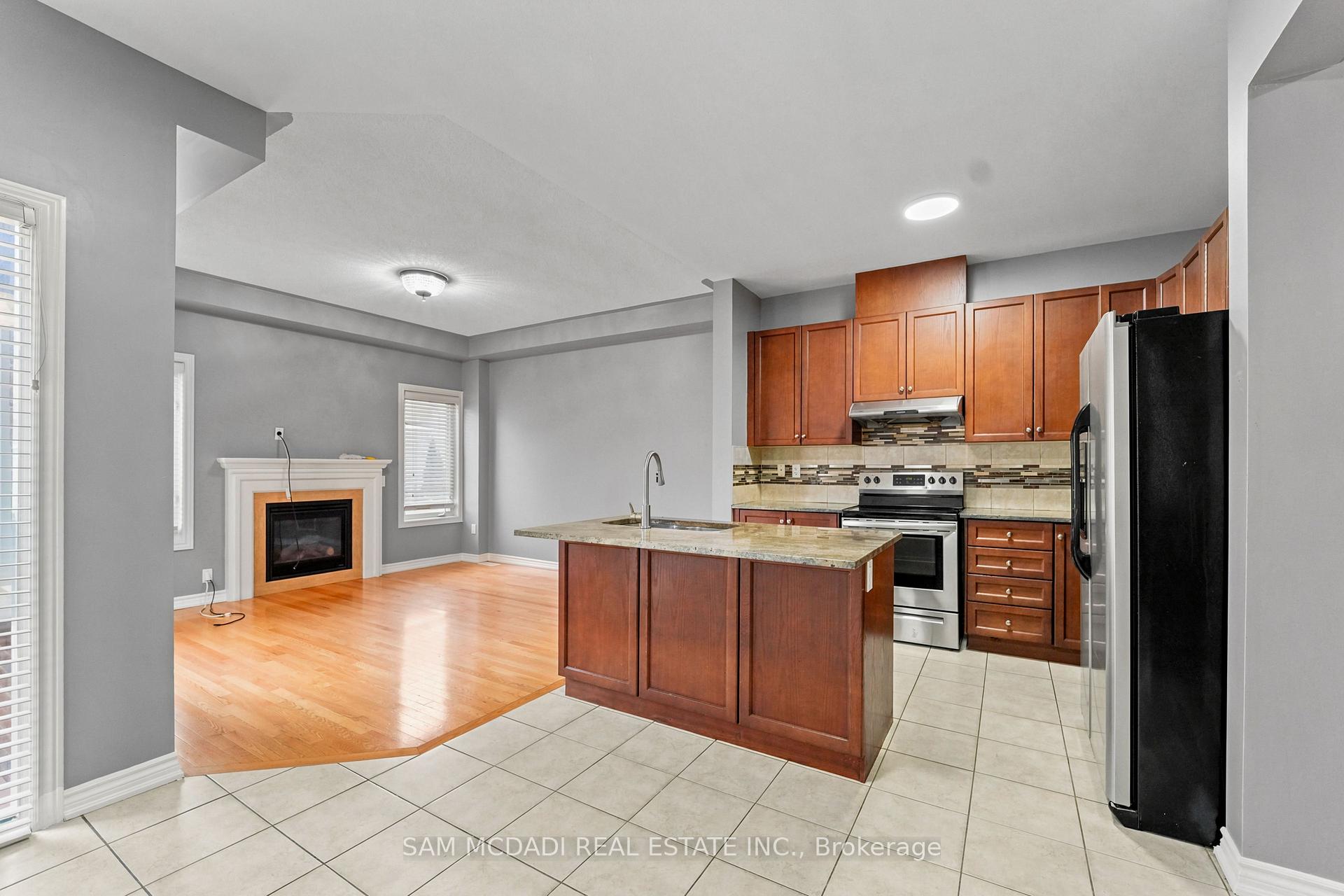 Photo 9 of 47 Interlude Drive, Brampton, Credit Valley — HOMEH