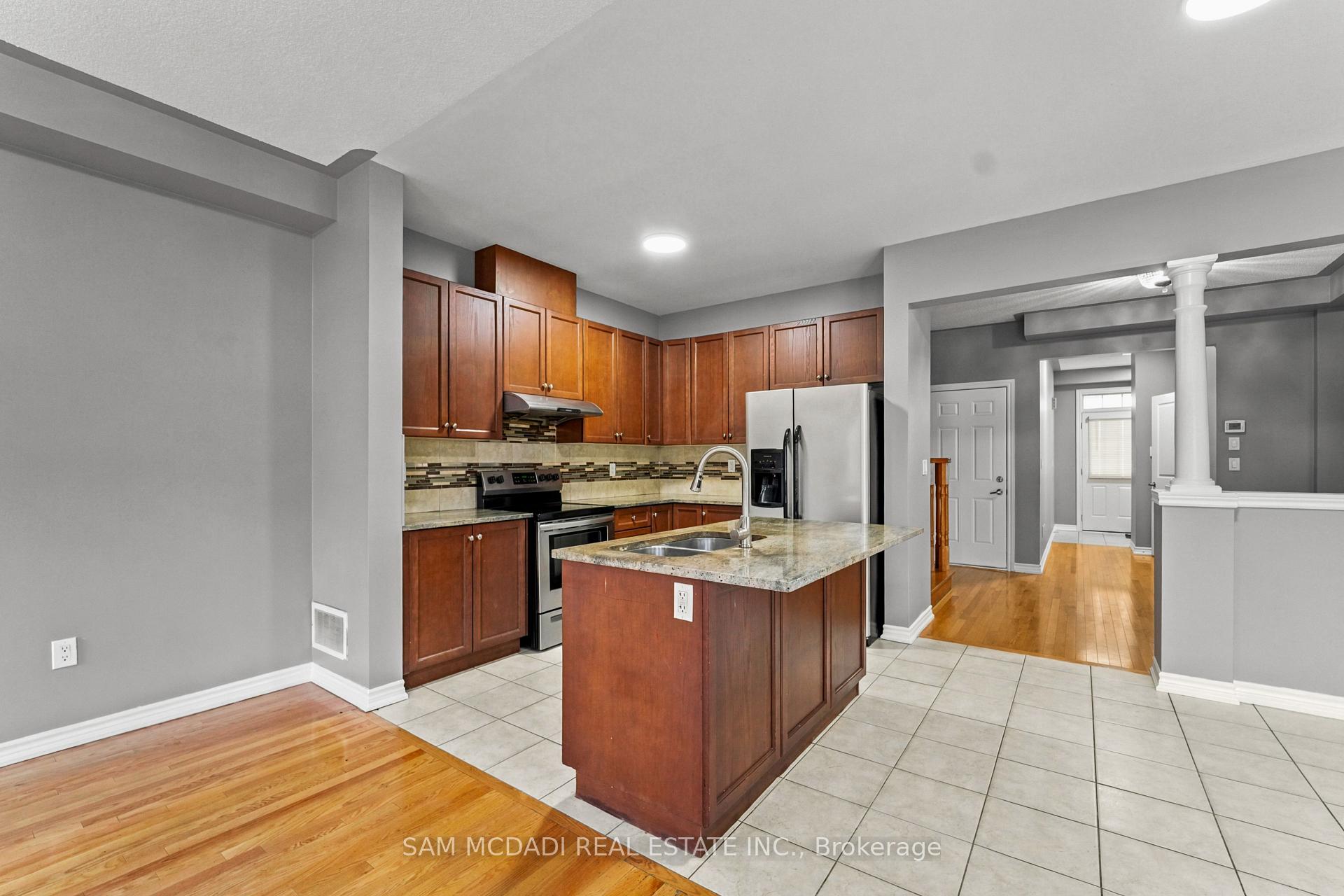 Photo 11 of 47 Interlude Drive, Brampton, Credit Valley — HOMEH