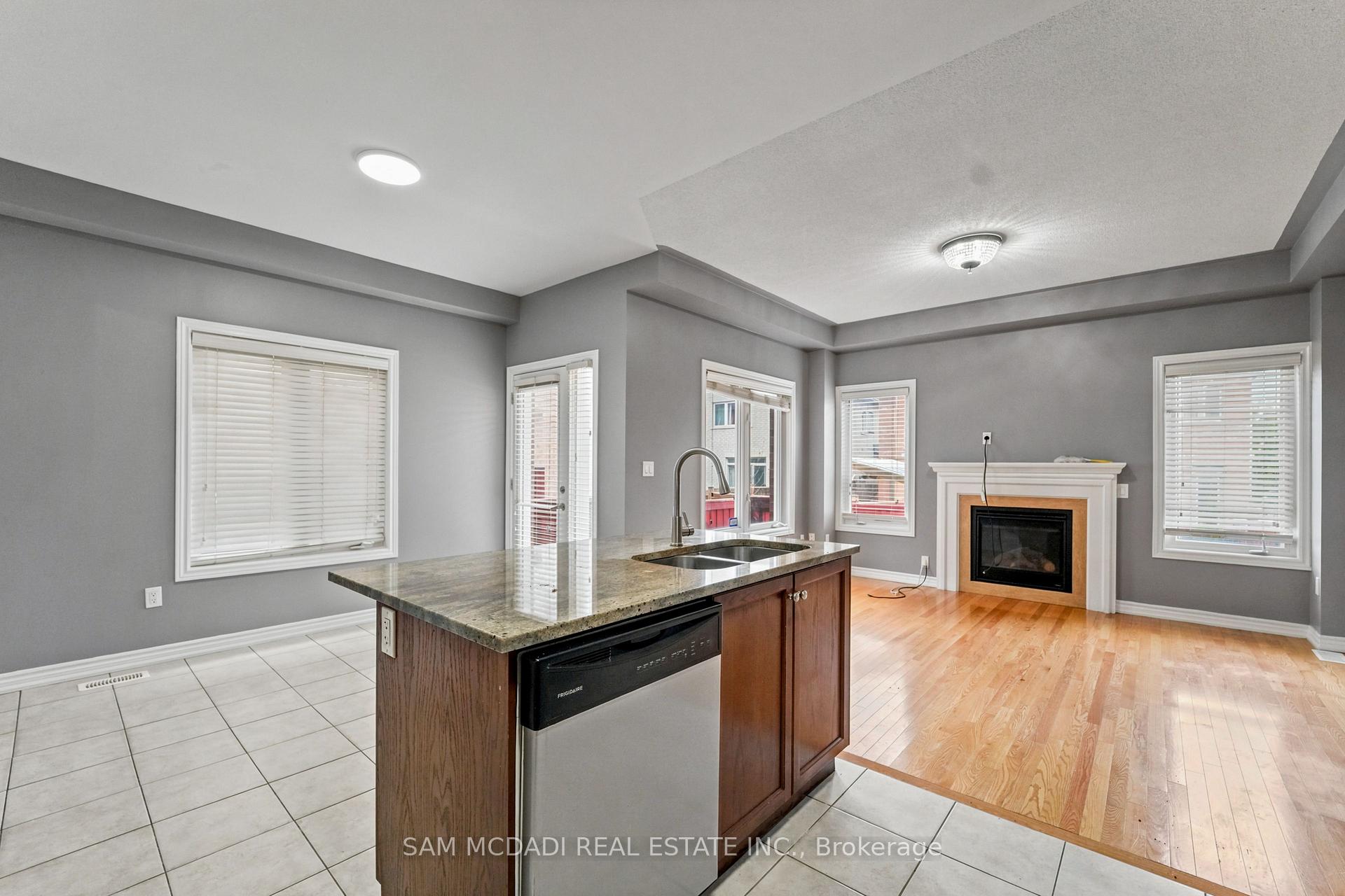 Photo 16 of 47 Interlude Drive, Brampton, Credit Valley — HOMEH