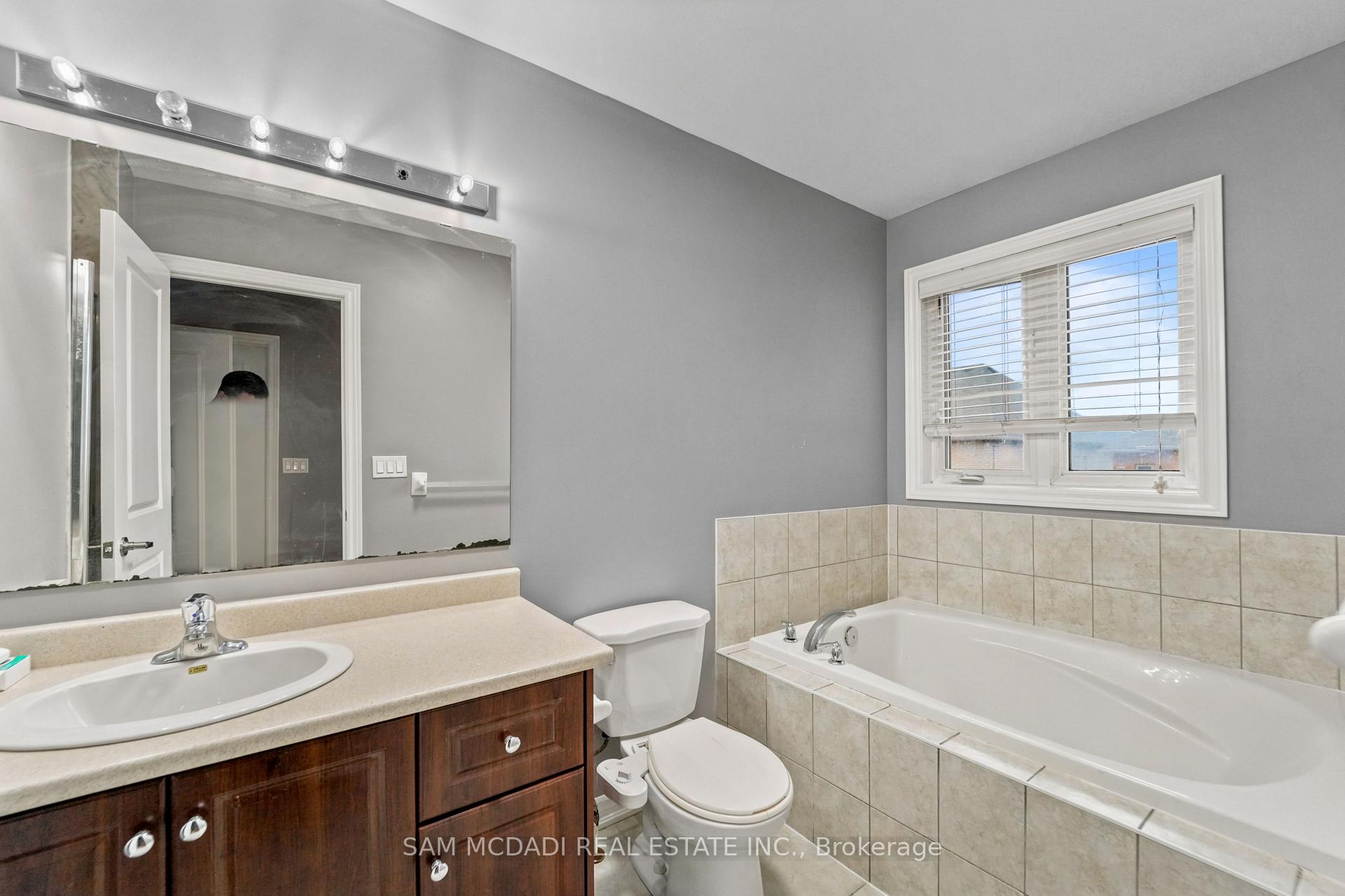 Photo 24 of 47 Interlude Drive, Brampton, Credit Valley — HOMEH
