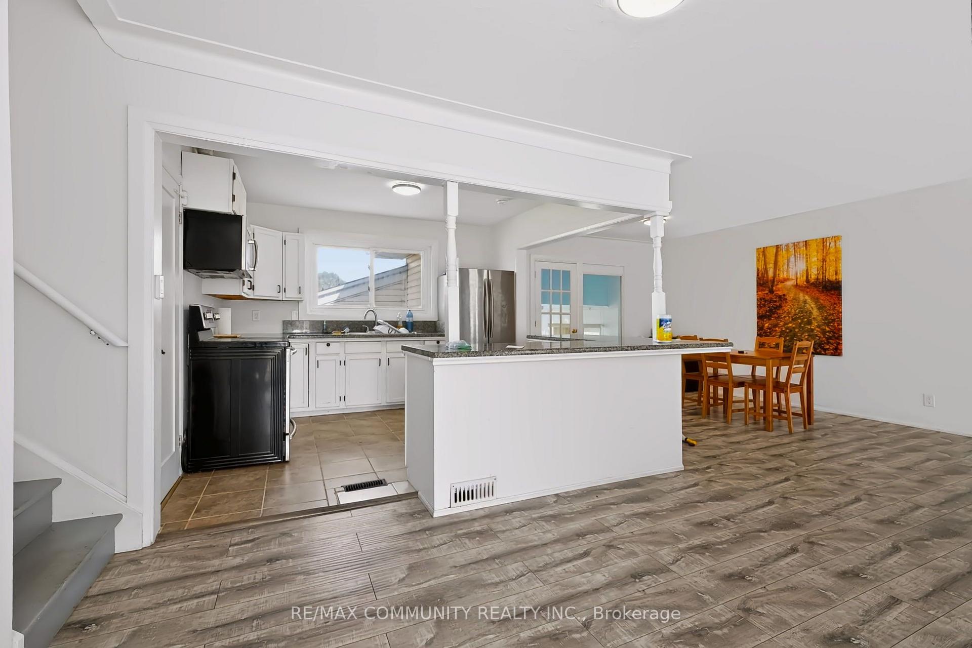 Photo 3 of Unit 7, 123 Rollins Drive, Belleville, Belleville Ward — HOMEH