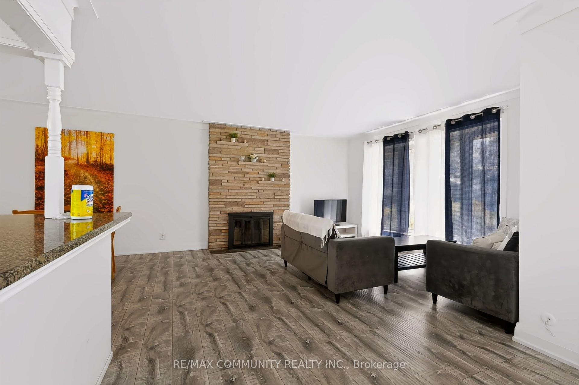 Photo 4 of Unit 7, 123 Rollins Drive, Belleville, Belleville Ward — HOMEH