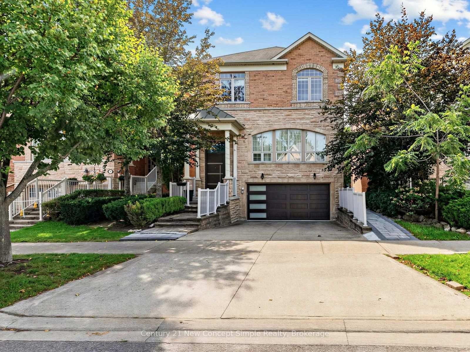 Photo 1 of 161 Townsgate Drive, Vaughan, Crestwood-Springfarm-Yorkhill — HOMEH