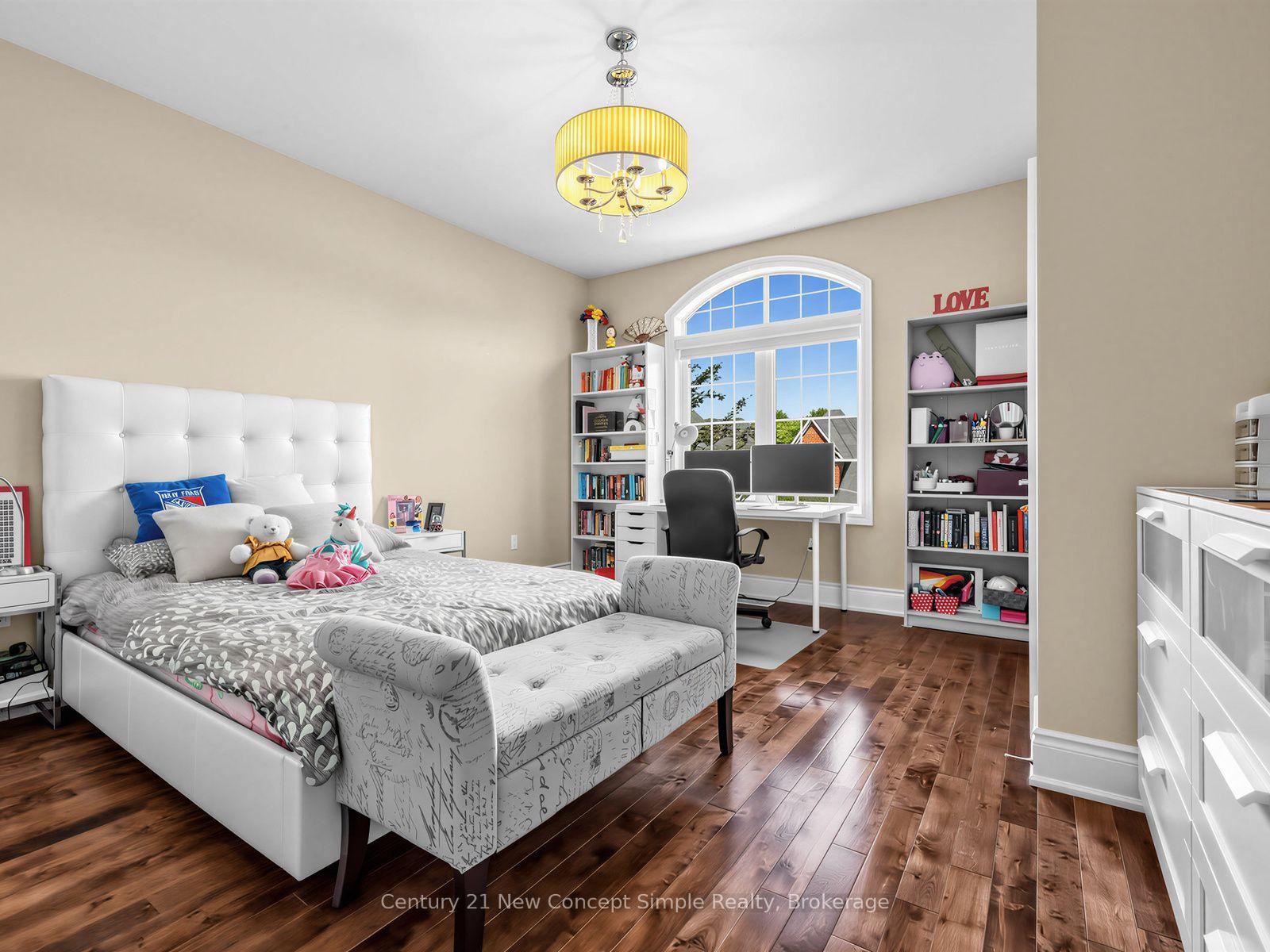 Photo 25 of 161 Townsgate Drive, Vaughan, Crestwood-Springfarm-Yorkhill — HOMEH