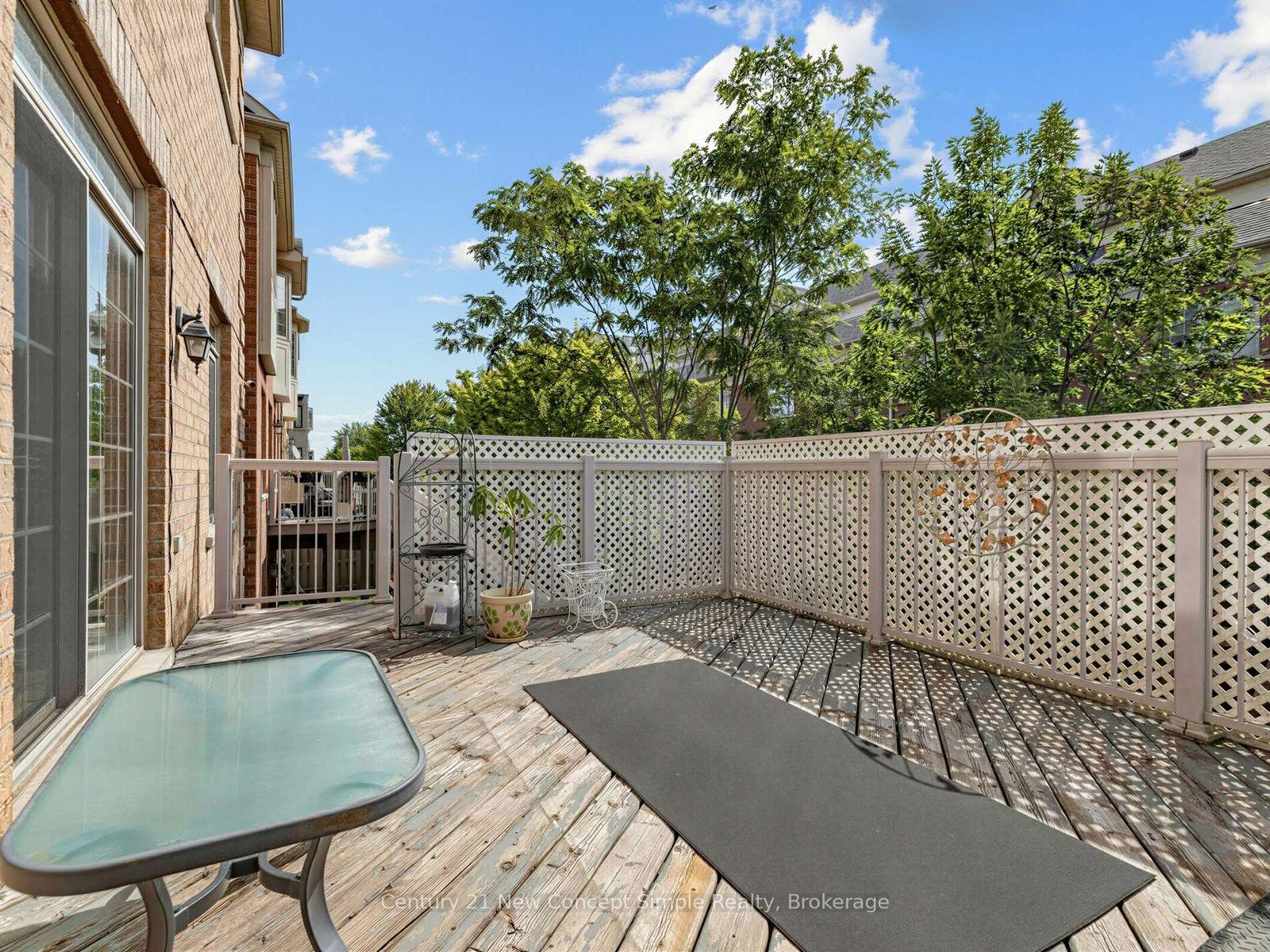 Photo 39 of 161 Townsgate Drive, Vaughan, Crestwood-Springfarm-Yorkhill — HOMEH