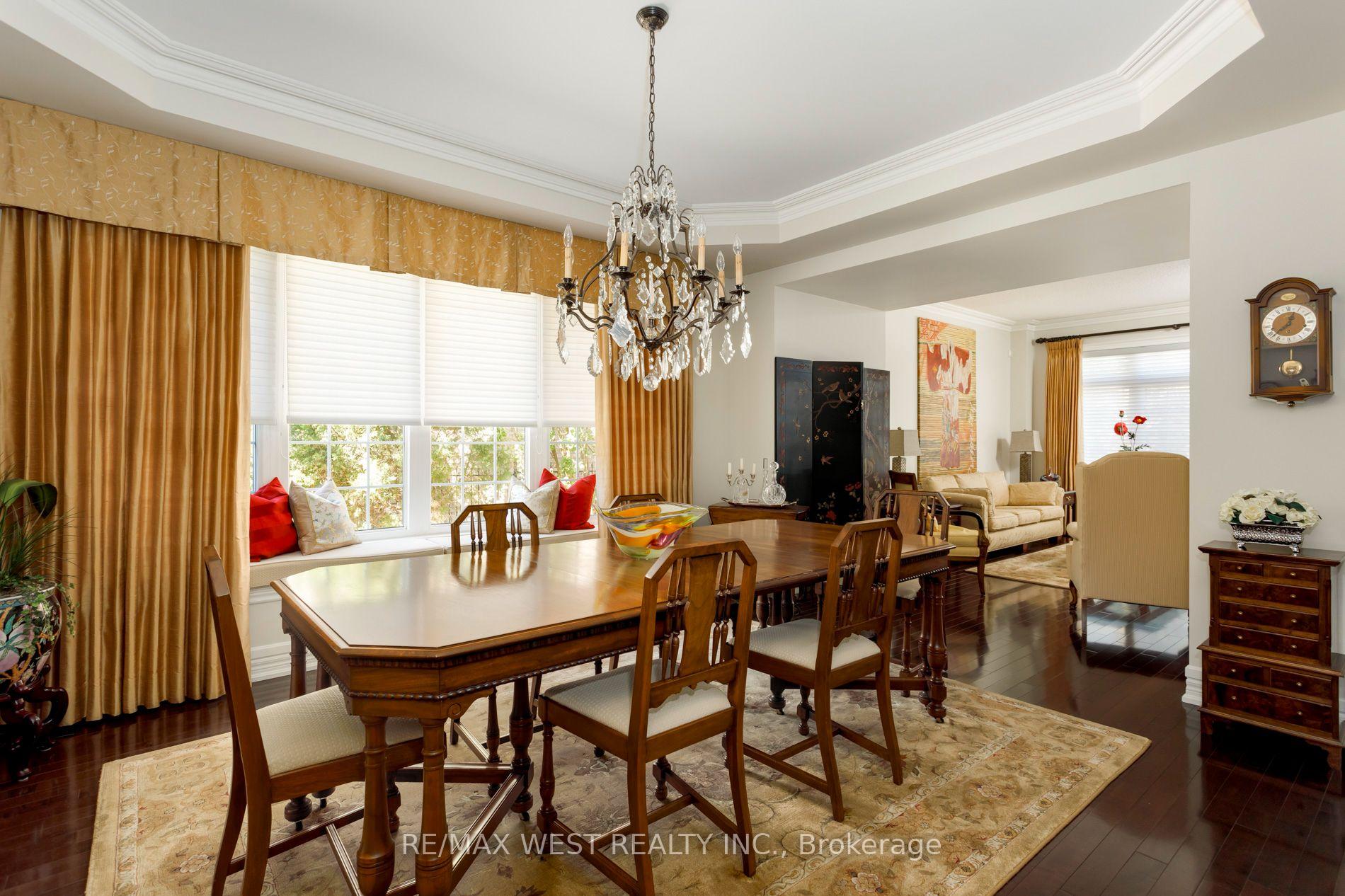Photo 13 of 3338 Fox Run Circle, Oakville, Bronte — HOMEH