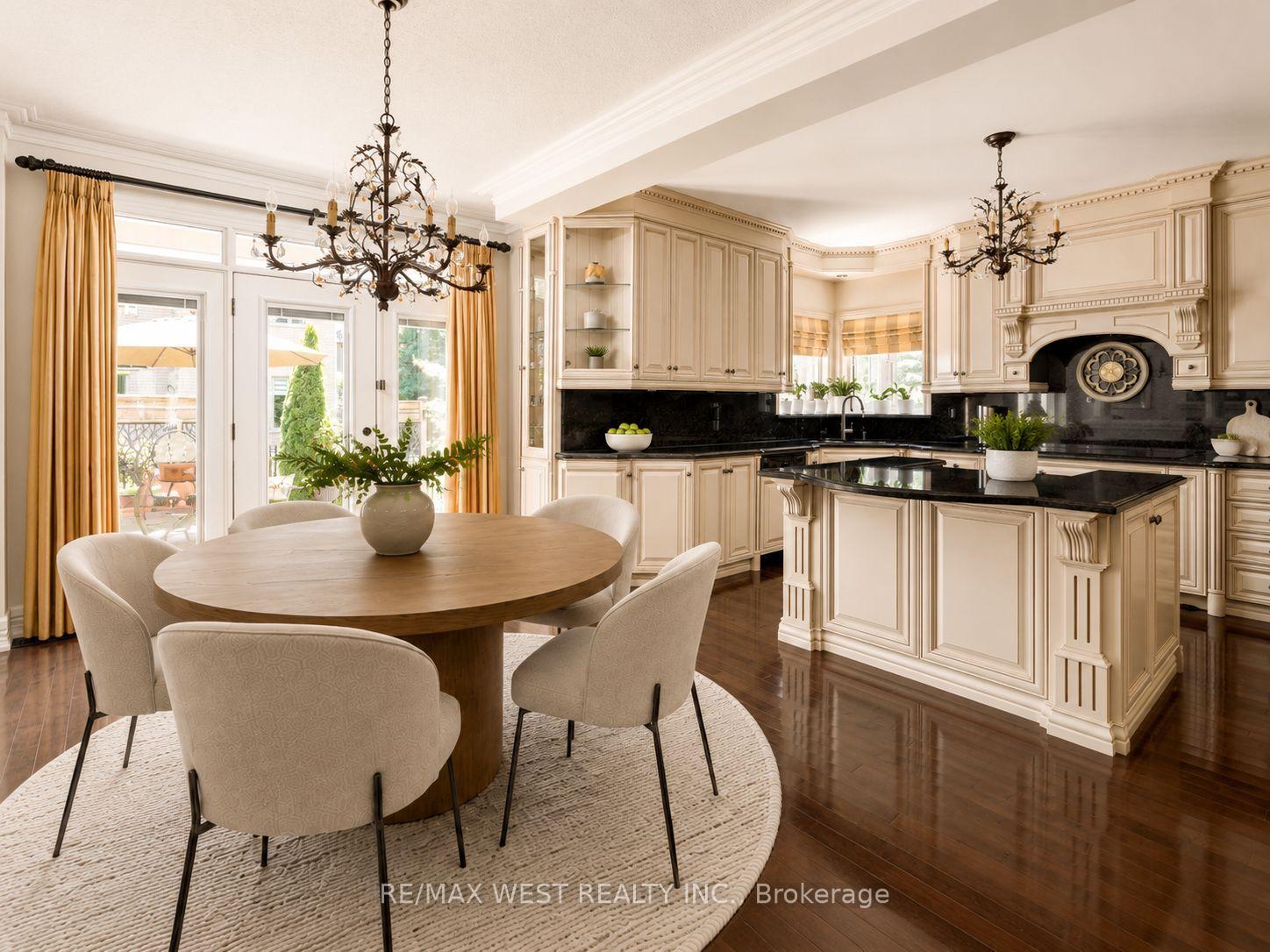 Photo 17 of 3338 Fox Run Circle, Oakville, Bronte — HOMEH