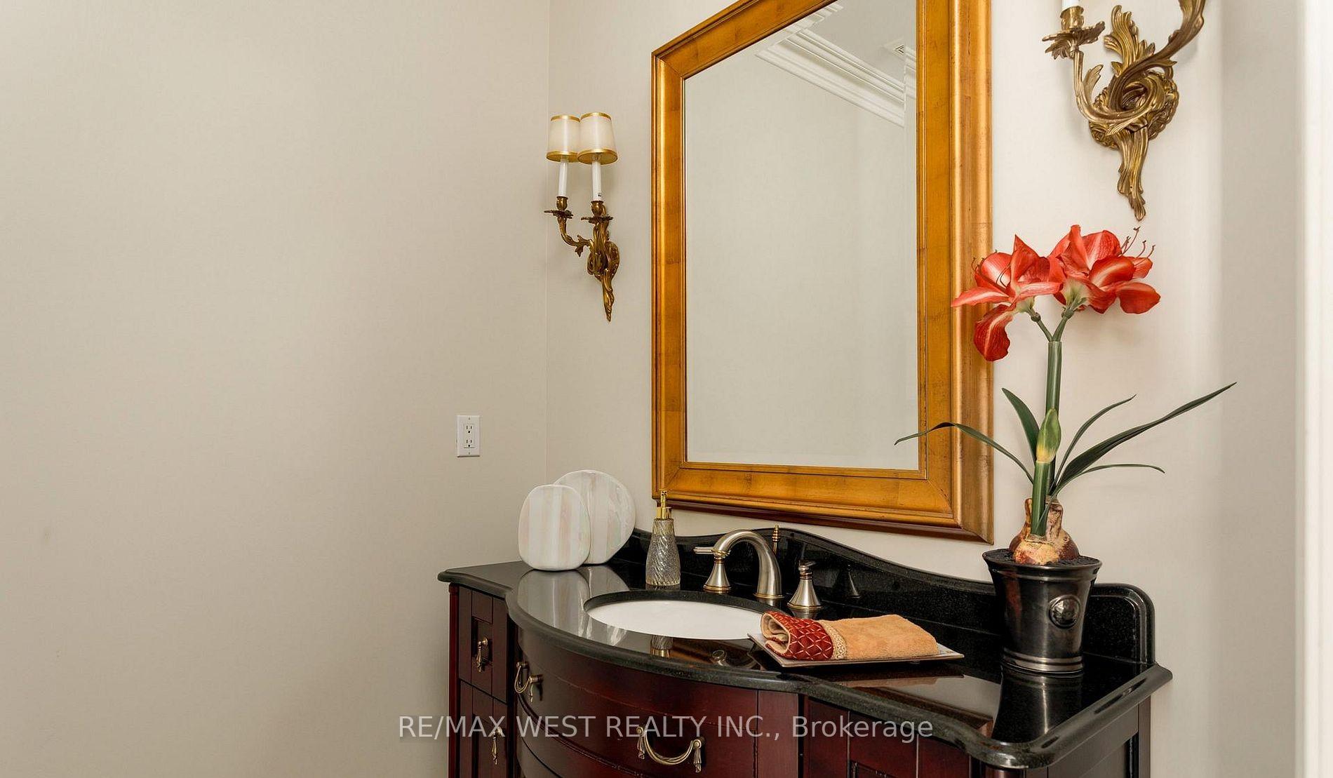 Photo 22 of 3338 Fox Run Circle, Oakville, Bronte — HOMEH