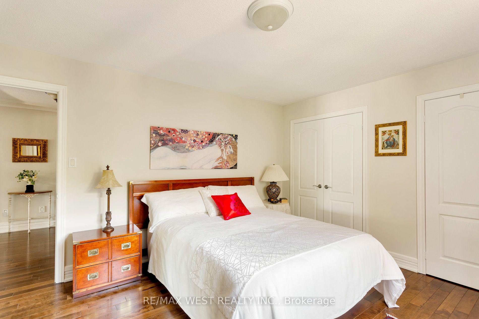 Photo 35 of 3338 Fox Run Circle, Oakville, Bronte — HOMEH
