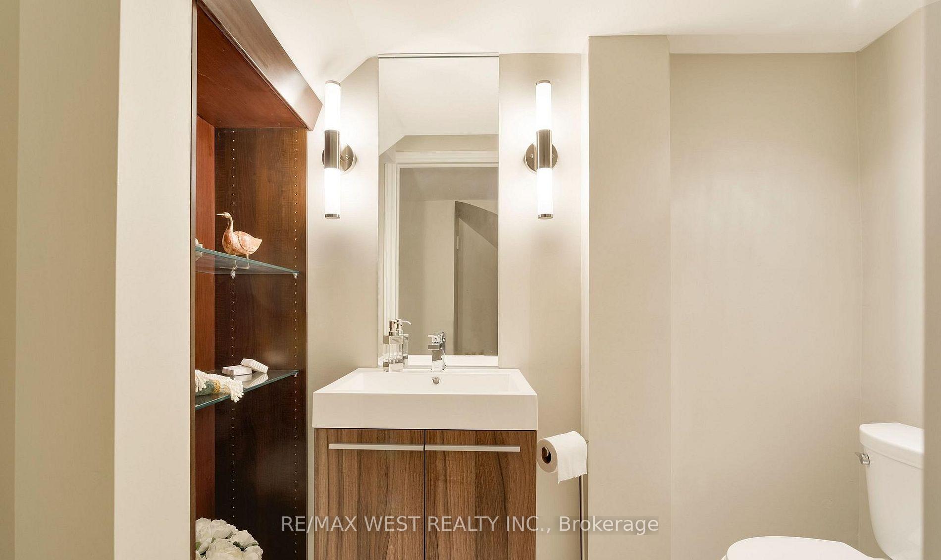 Photo 38 of 3338 Fox Run Circle, Oakville, Bronte — HOMEH