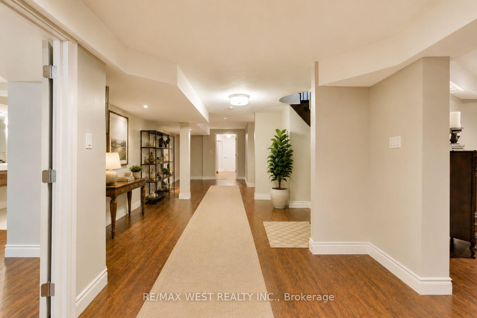 Photo 39 of 3338 Fox Run Circle, Oakville, Bronte — HOMEH