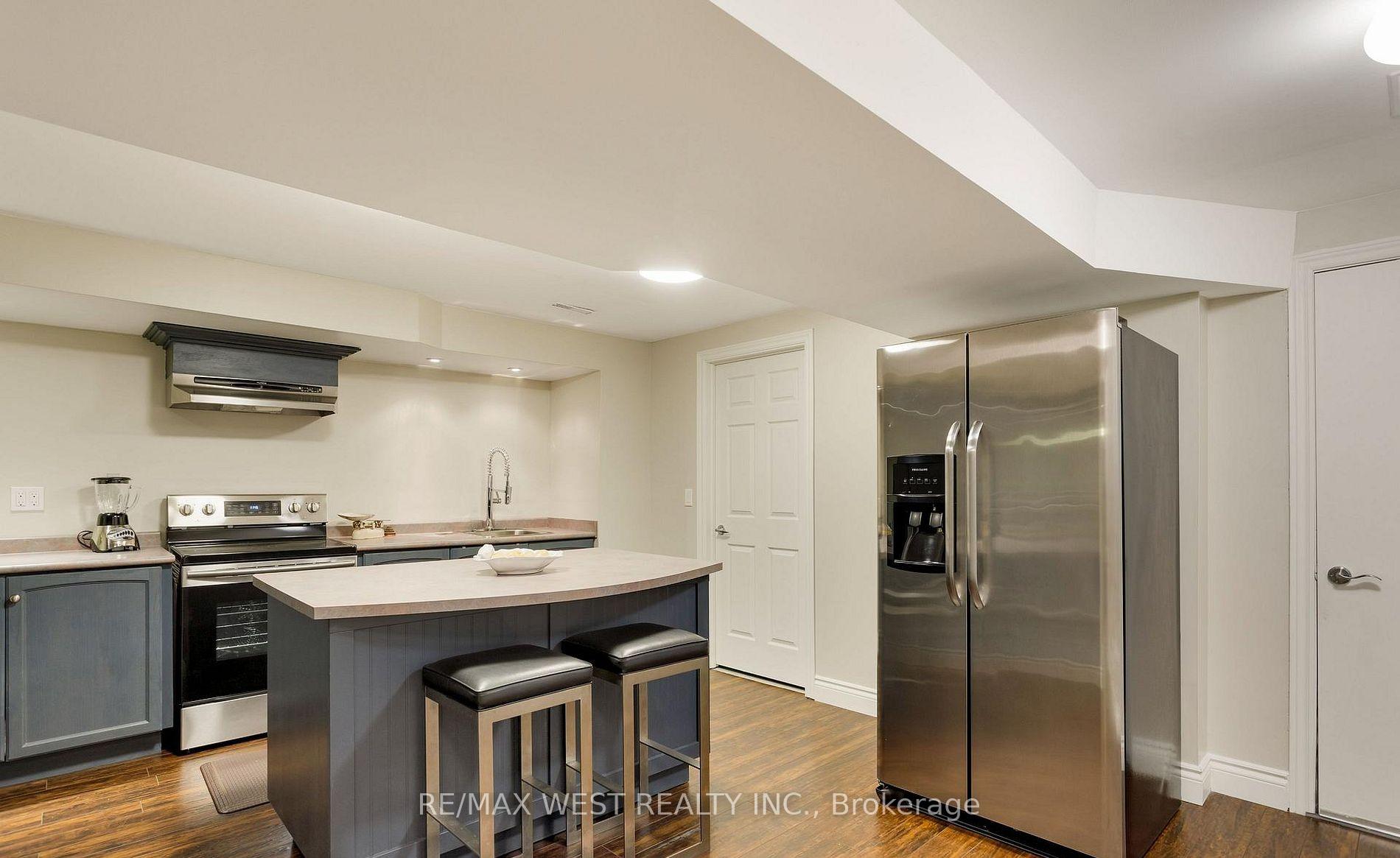 Photo 40 of 3338 Fox Run Circle, Oakville, Bronte — HOMEH