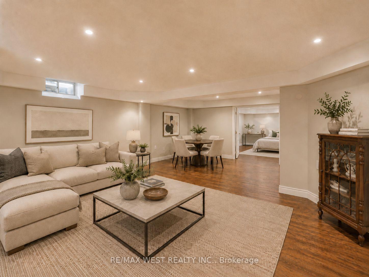 Photo 42 of 3338 Fox Run Circle, Oakville, Bronte — HOMEH
