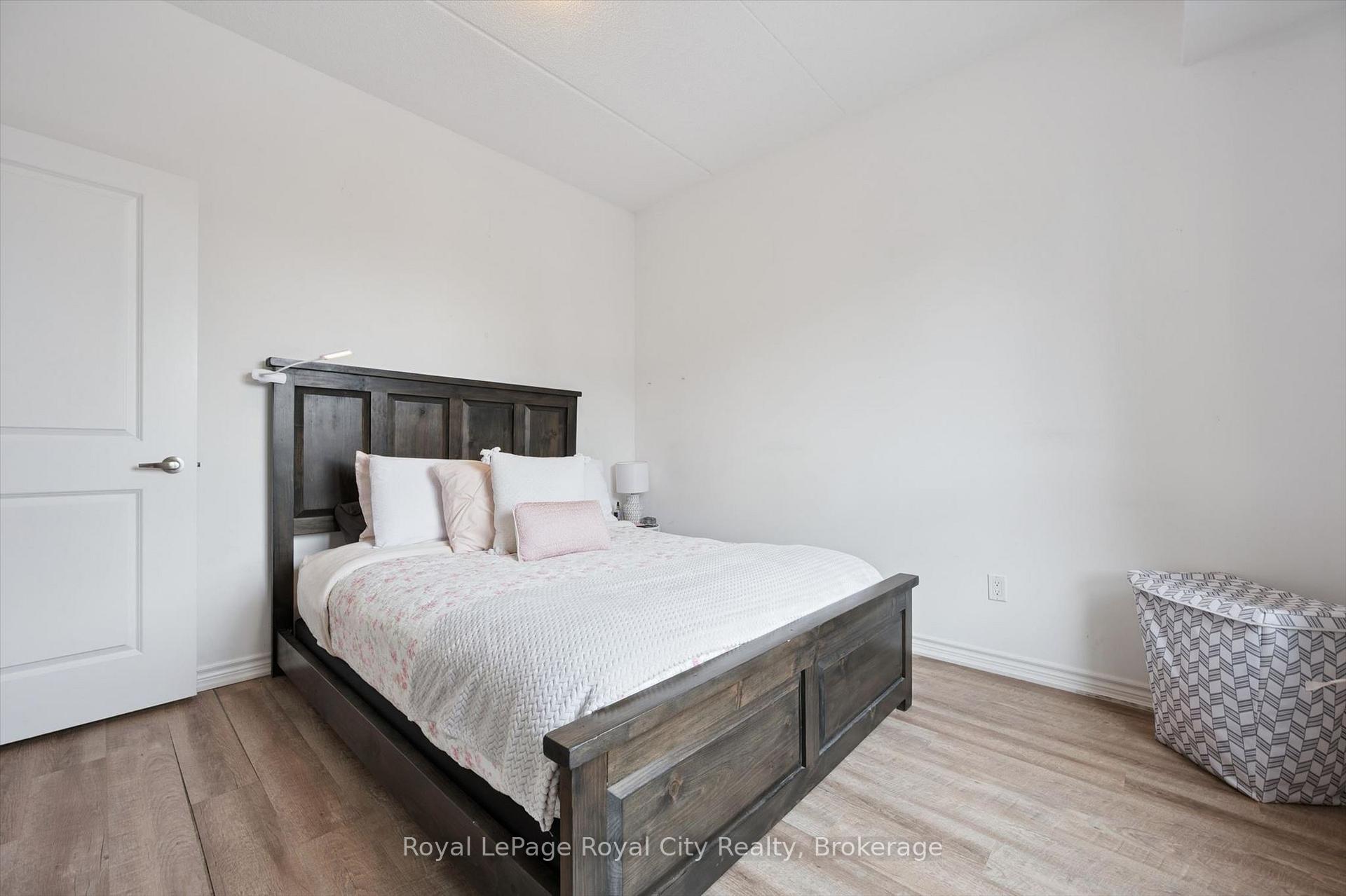 Photo 19 of Unit 229, 1284 Gordon Street, Guelph, Kortright East — HOMEH