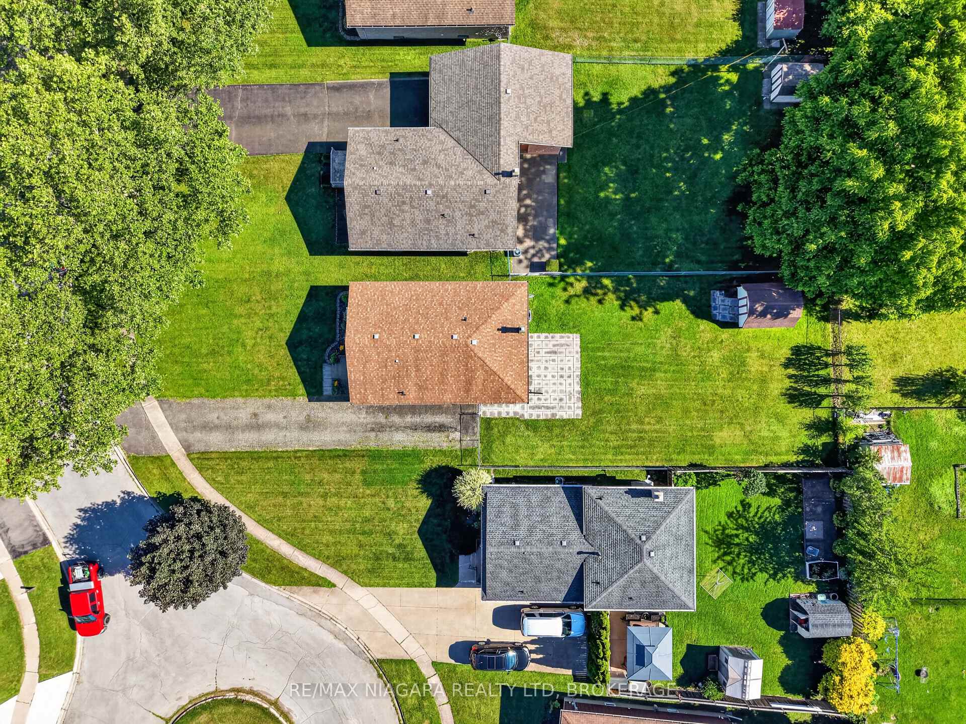 Photo 4 of 5777 Sunnylea Crescent, Niagara Falls, Arad/Fallsview — HOMEH