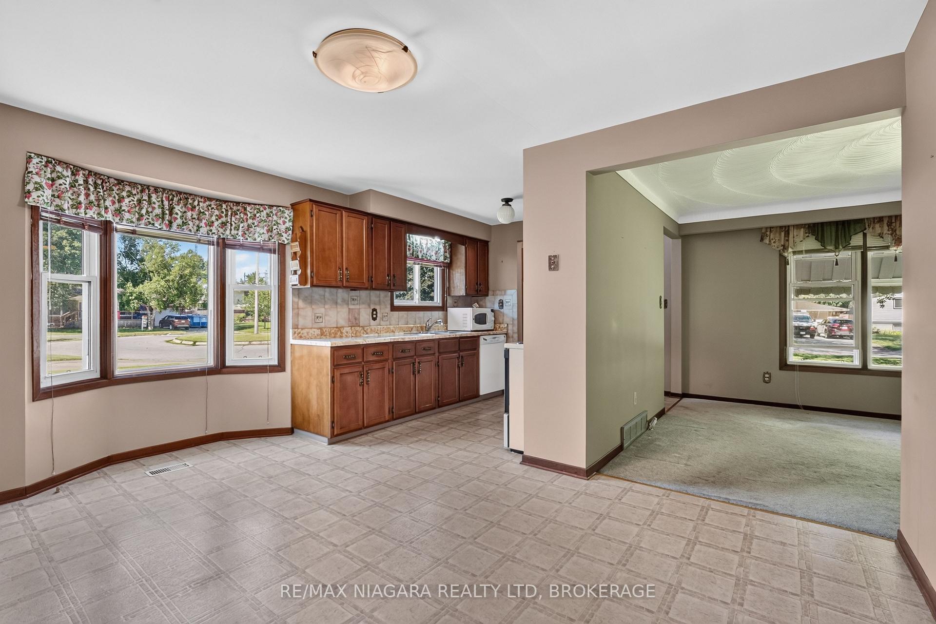 Photo 15 of 5777 Sunnylea Crescent, Niagara Falls, Arad/Fallsview — HOMEH