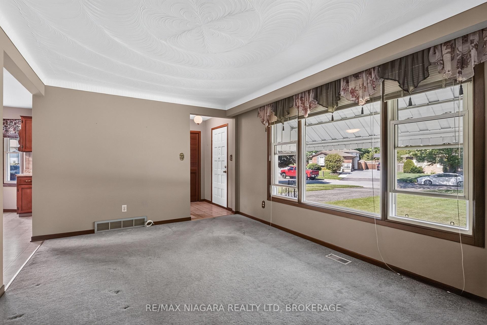 Photo 17 of 5777 Sunnylea Crescent, Niagara Falls, Arad/Fallsview — HOMEH