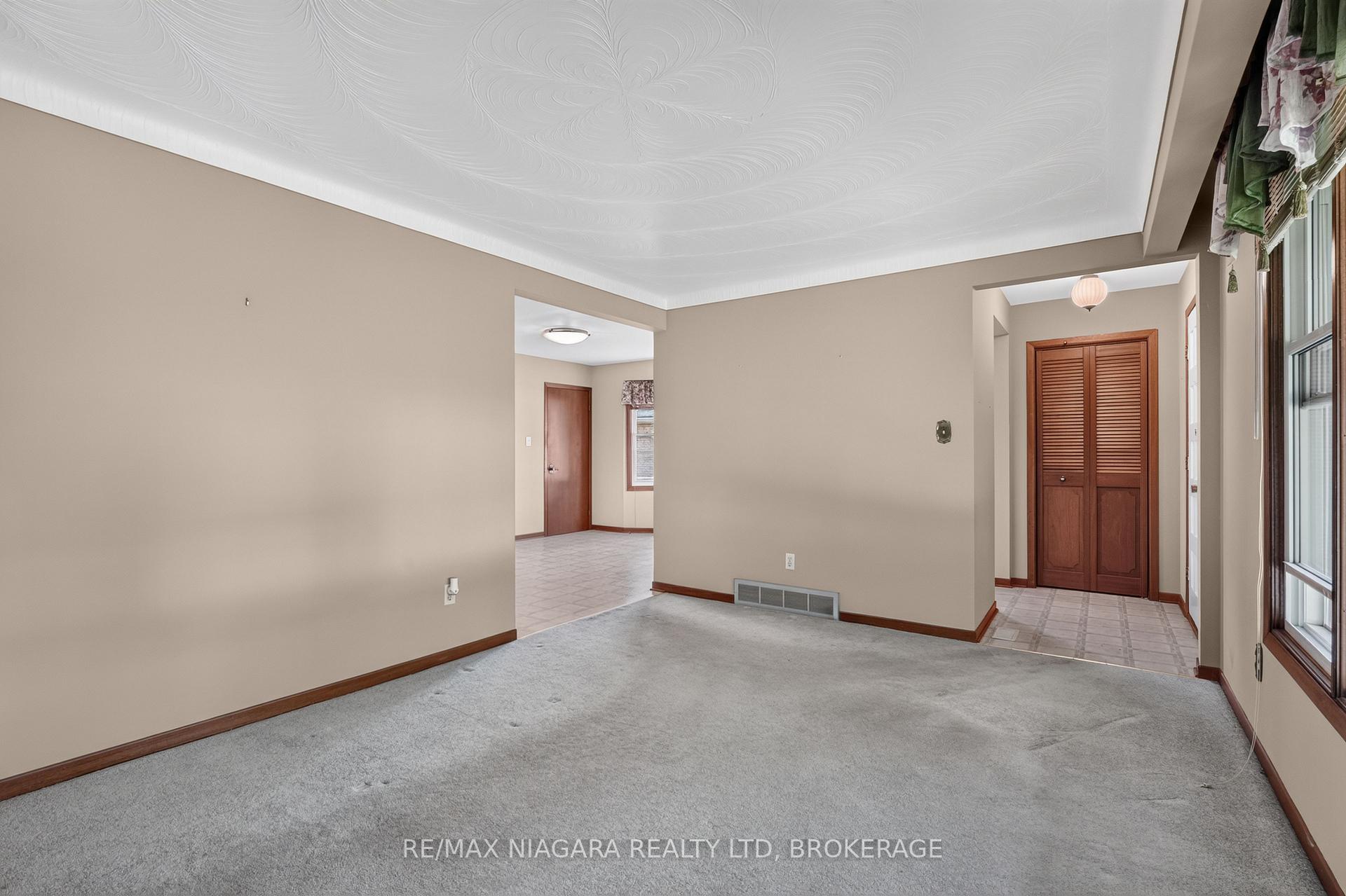 Photo 18 of 5777 Sunnylea Crescent, Niagara Falls, Arad/Fallsview — HOMEH