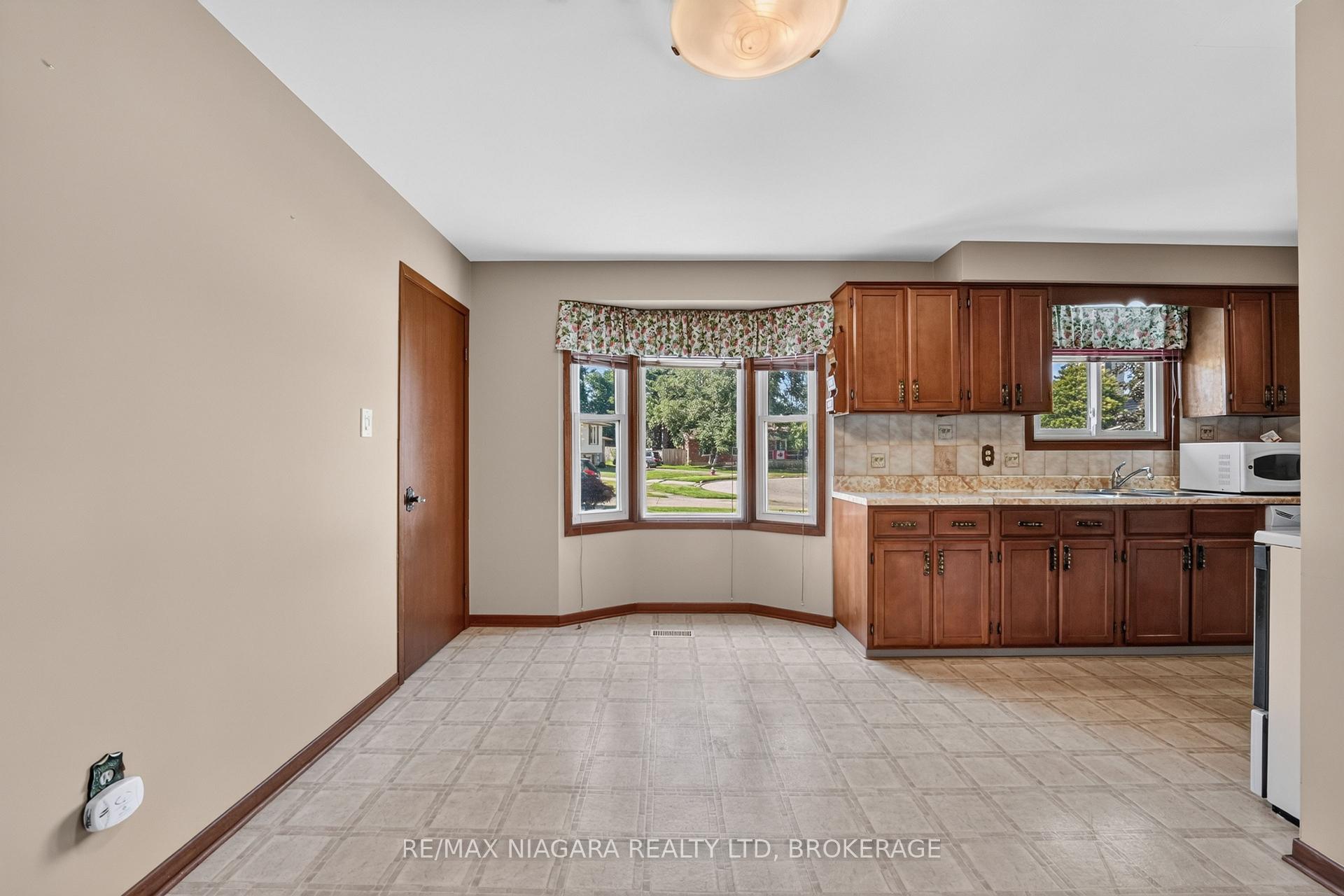Photo 19 of 5777 Sunnylea Crescent, Niagara Falls, Arad/Fallsview — HOMEH
