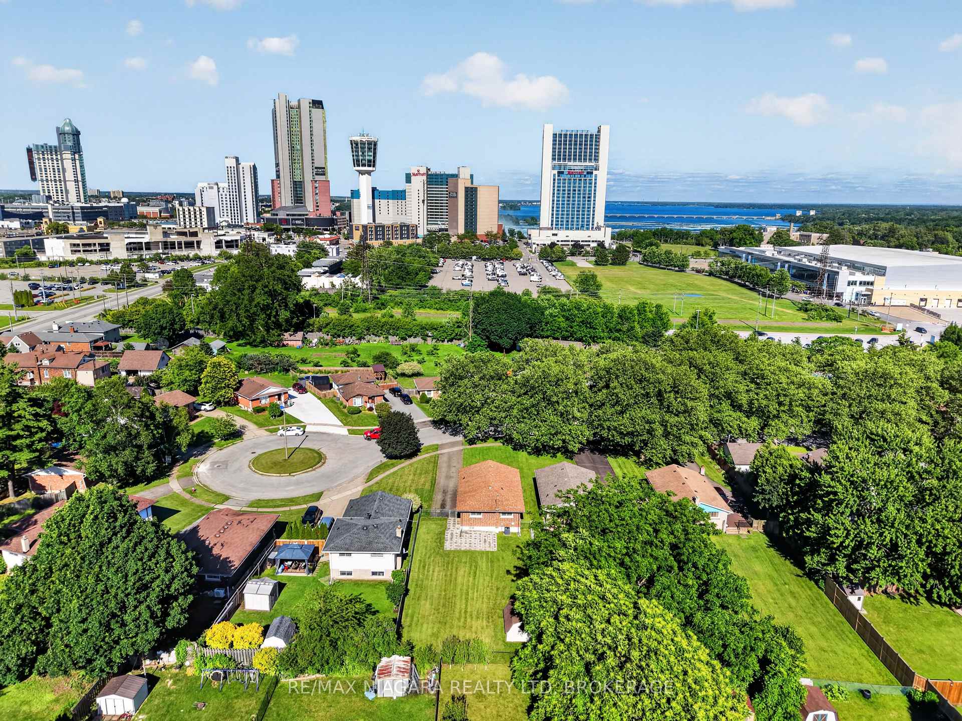 Photo 45 of 5777 Sunnylea Crescent, Niagara Falls, Arad/Fallsview — HOMEH