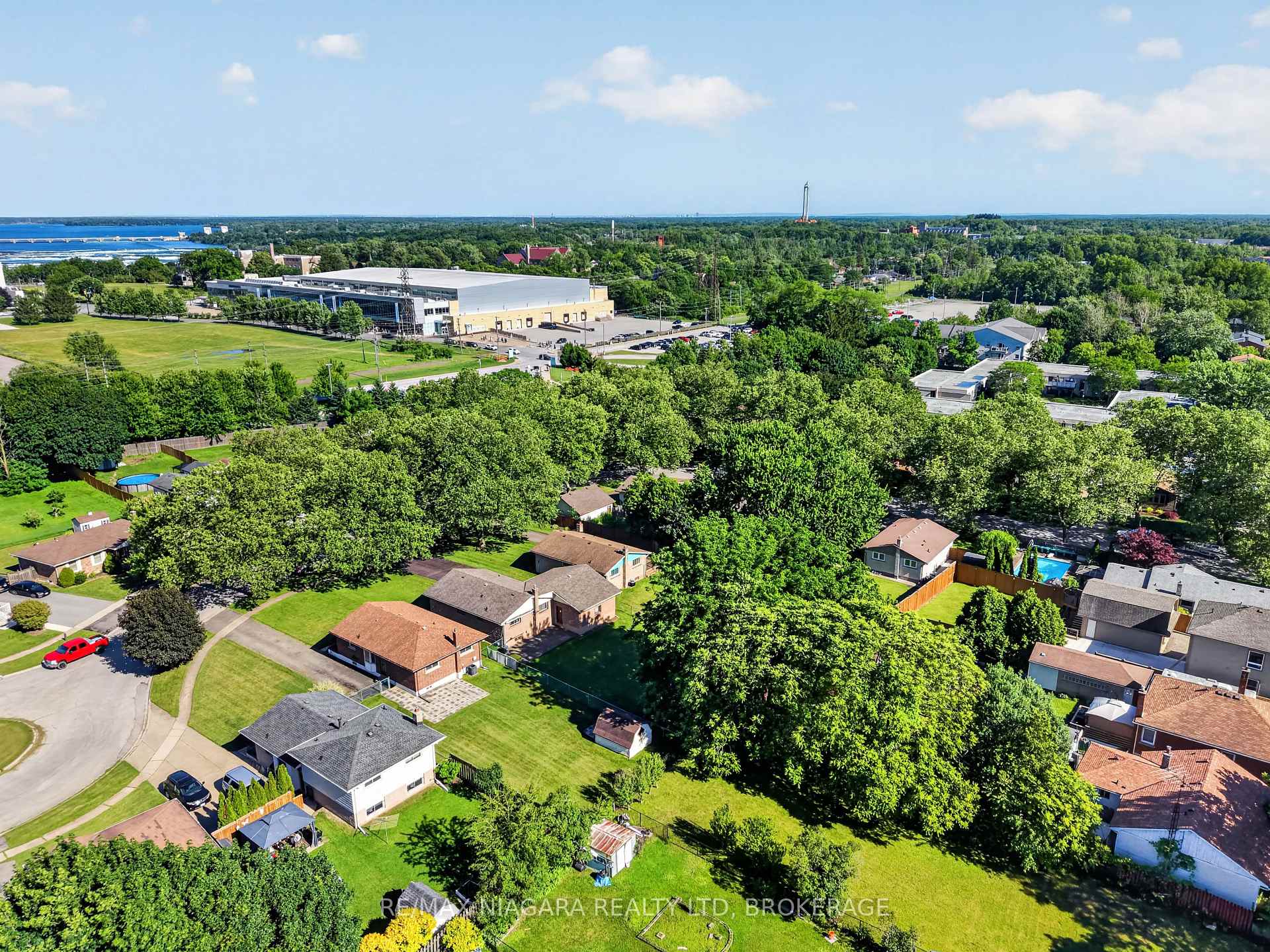 Photo 48 of 5777 Sunnylea Crescent, Niagara Falls, Arad/Fallsview — HOMEH
