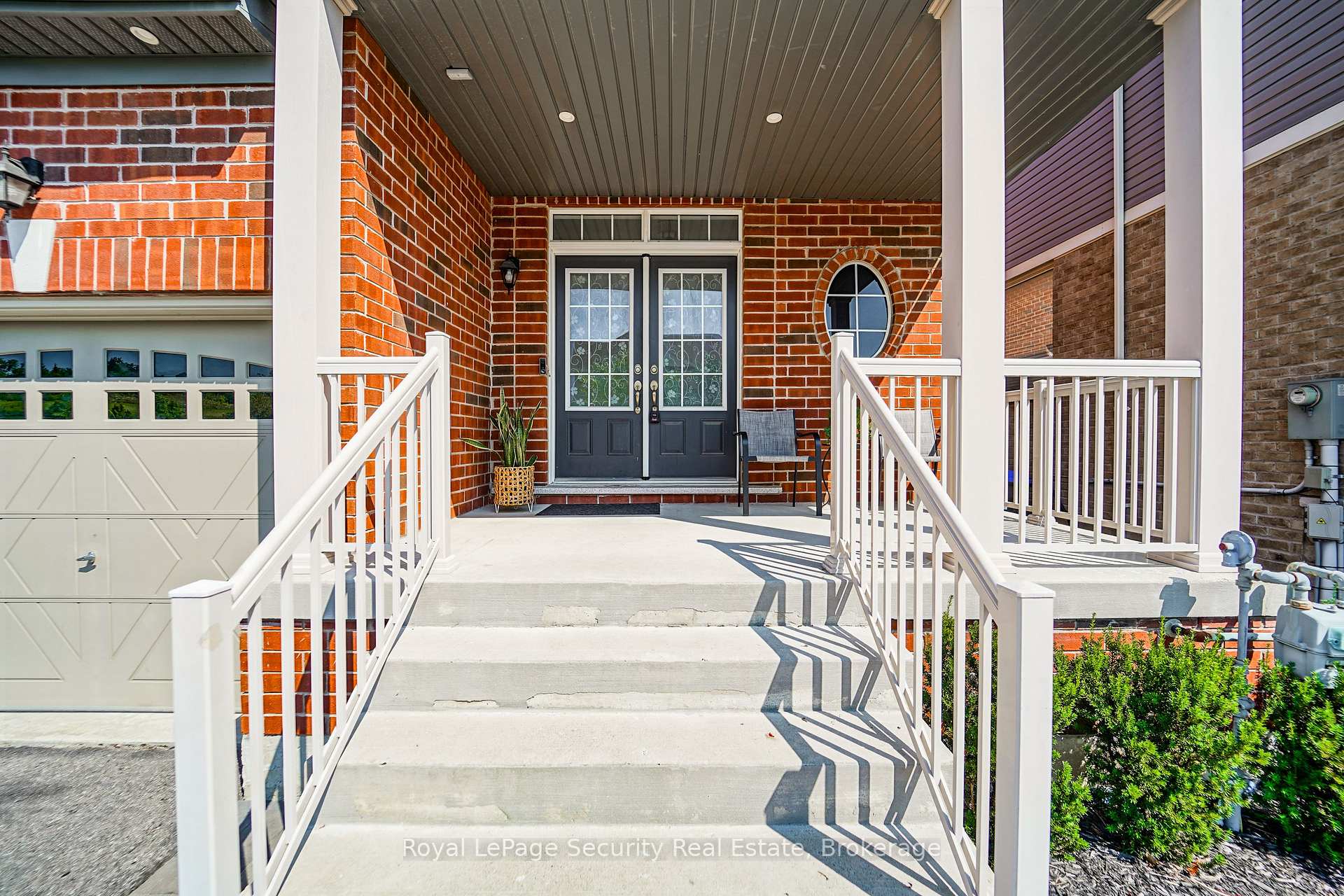Photo 3 of 77 Pierce Place, New Tecumseth, Tottenham — HOMEH
