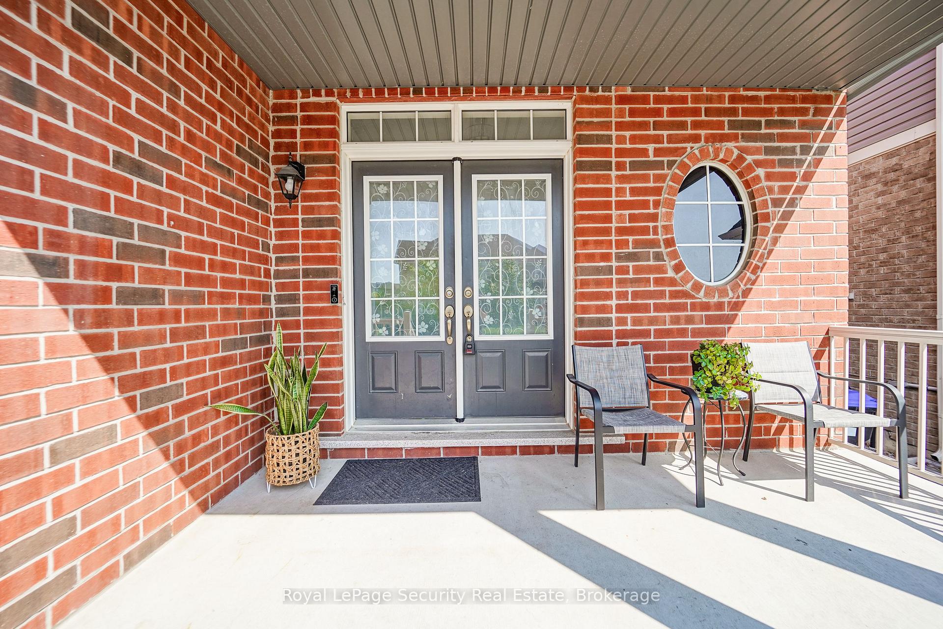 Photo 4 of 77 Pierce Place, New Tecumseth, Tottenham — HOMEH