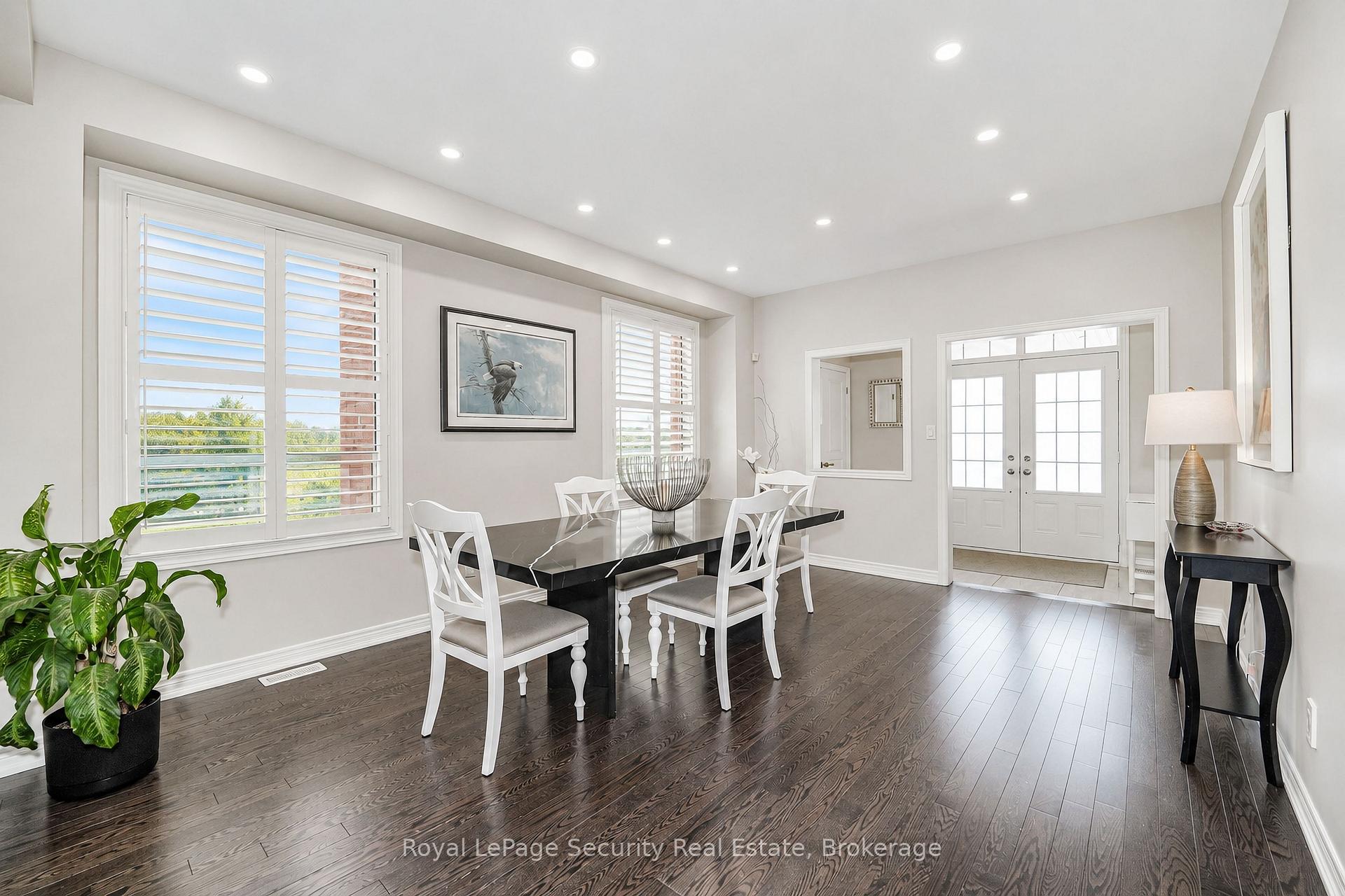 Photo 6 of 77 Pierce Place, New Tecumseth, Tottenham — HOMEH