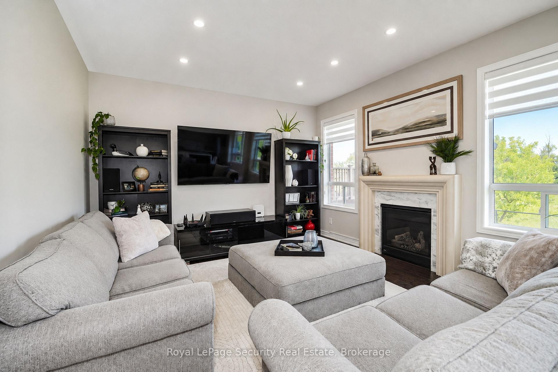 Photo 11 of 77 Pierce Place, New Tecumseth, Tottenham — HOMEH