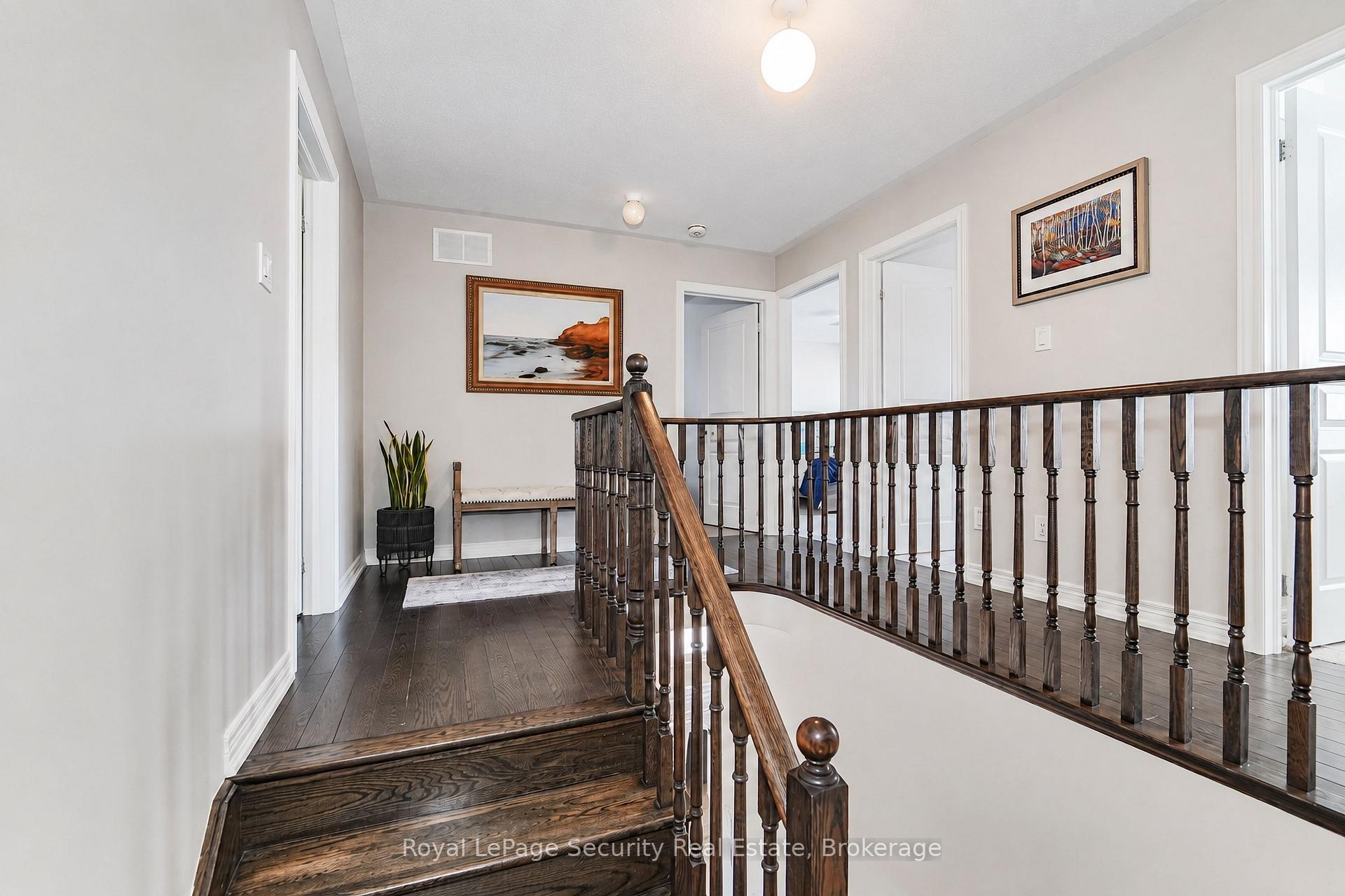 Photo 14 of 77 Pierce Place, New Tecumseth, Tottenham — HOMEH
