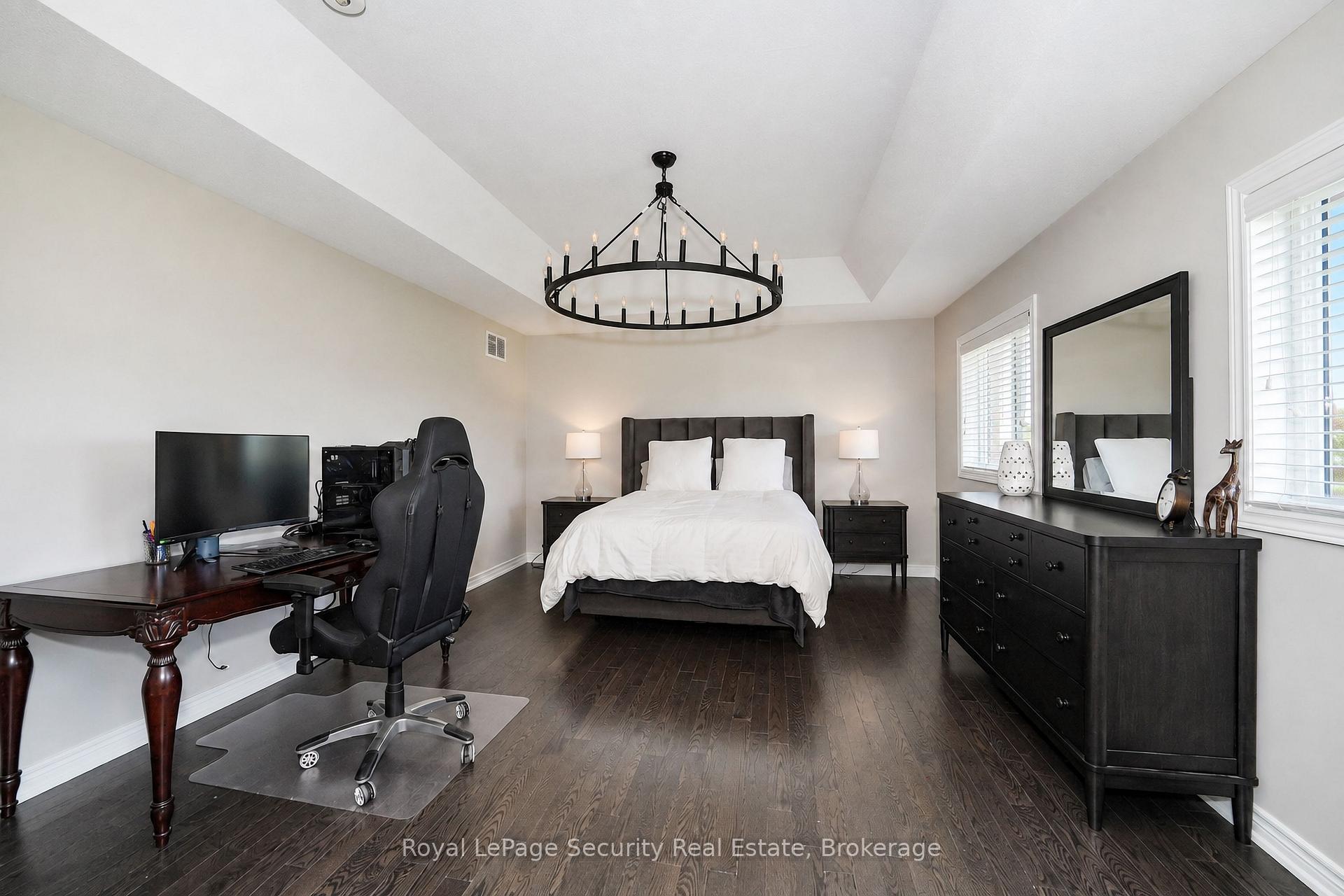 Photo 16 of 77 Pierce Place, New Tecumseth, Tottenham — HOMEH