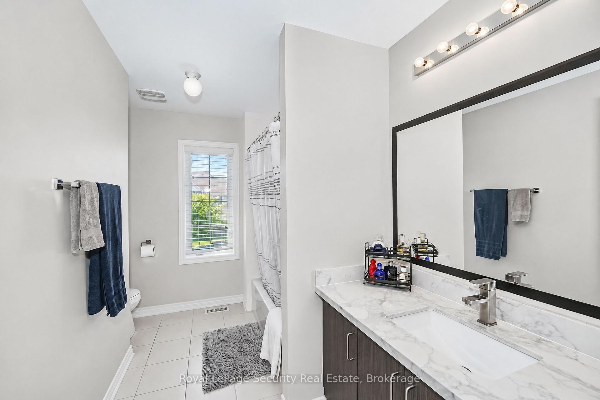 Photo 23 of 77 Pierce Place, New Tecumseth, Tottenham — HOMEH