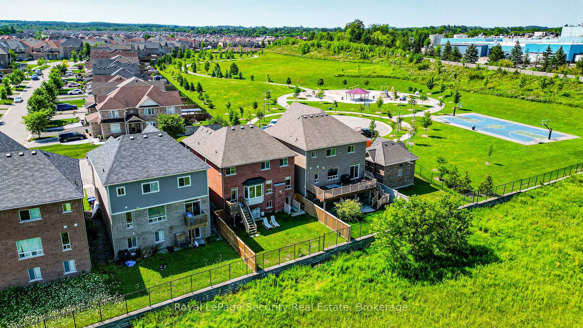 Photo 29 of 77 Pierce Place, New Tecumseth, Tottenham — HOMEH