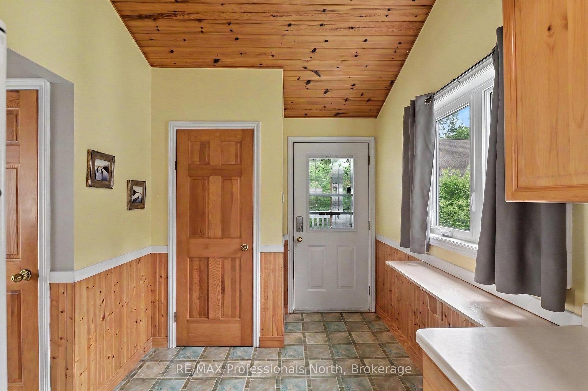 Photo 6 of 1034 Ablett Court, Algonquin Highlands, Stanhope — HOMEH