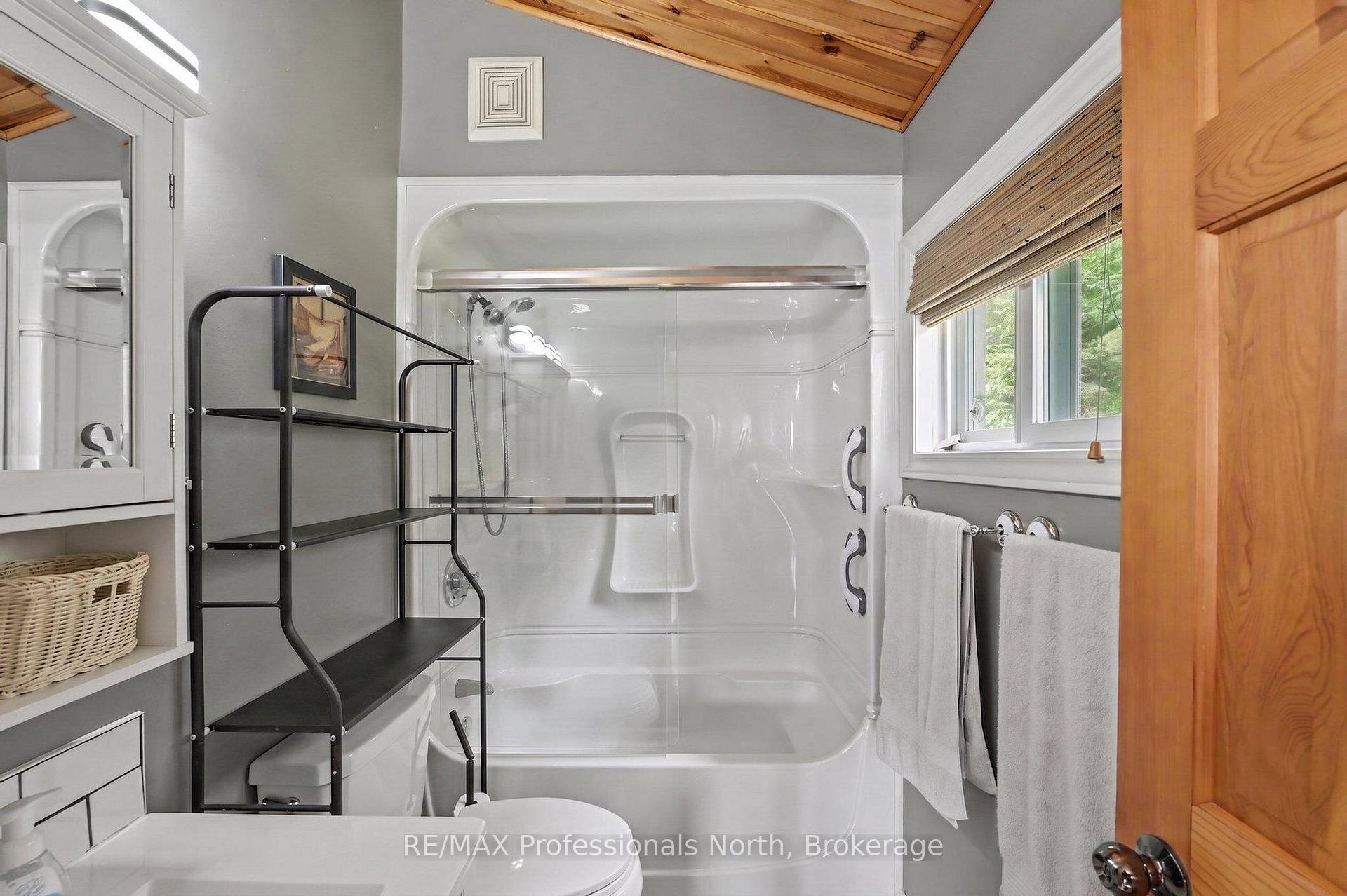 Photo 15 of 1034 Ablett Court, Algonquin Highlands, Stanhope — HOMEH