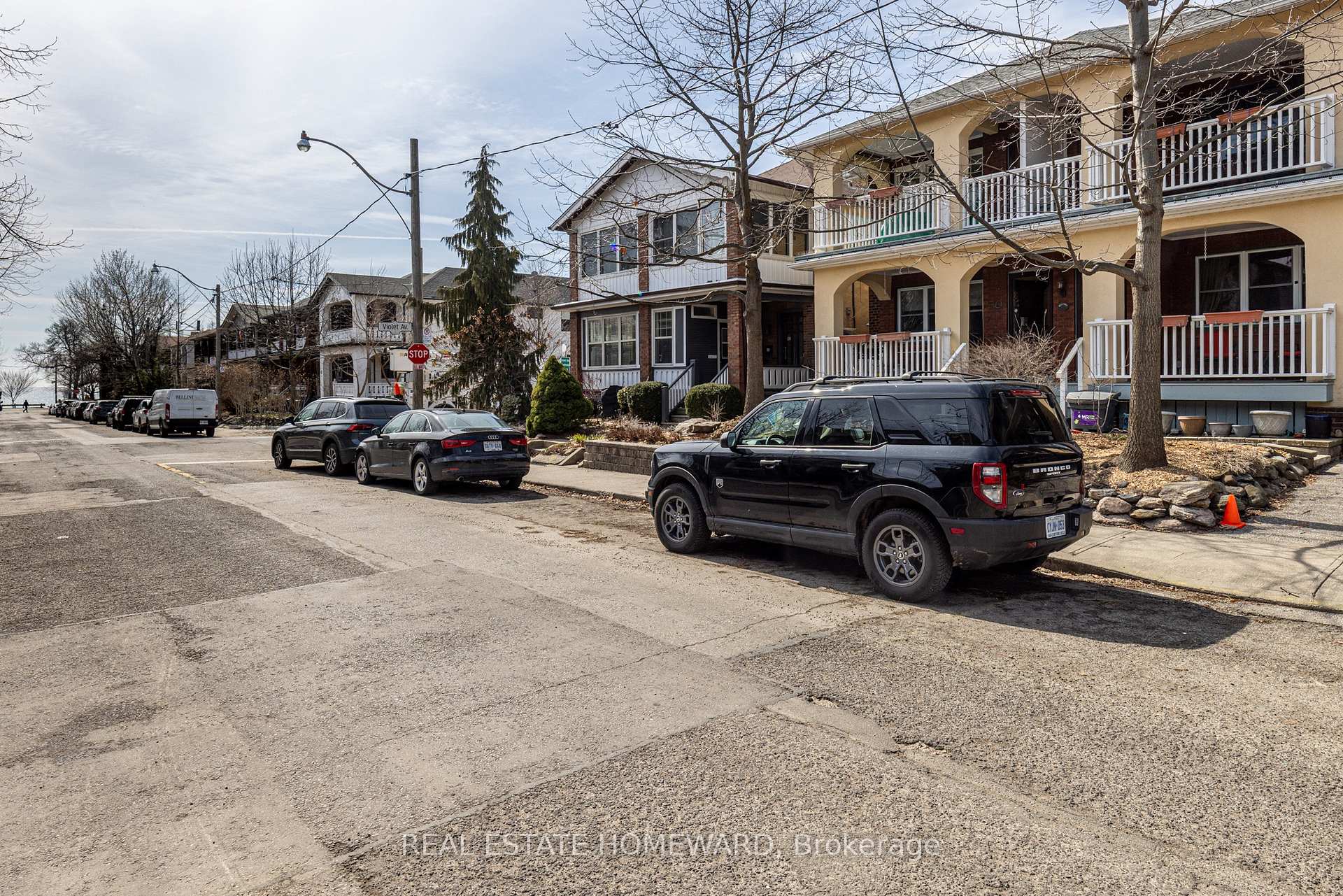Photo 2 of Unit main, 52 Wineva Avenue, Toronto, The Beaches — HOMEH