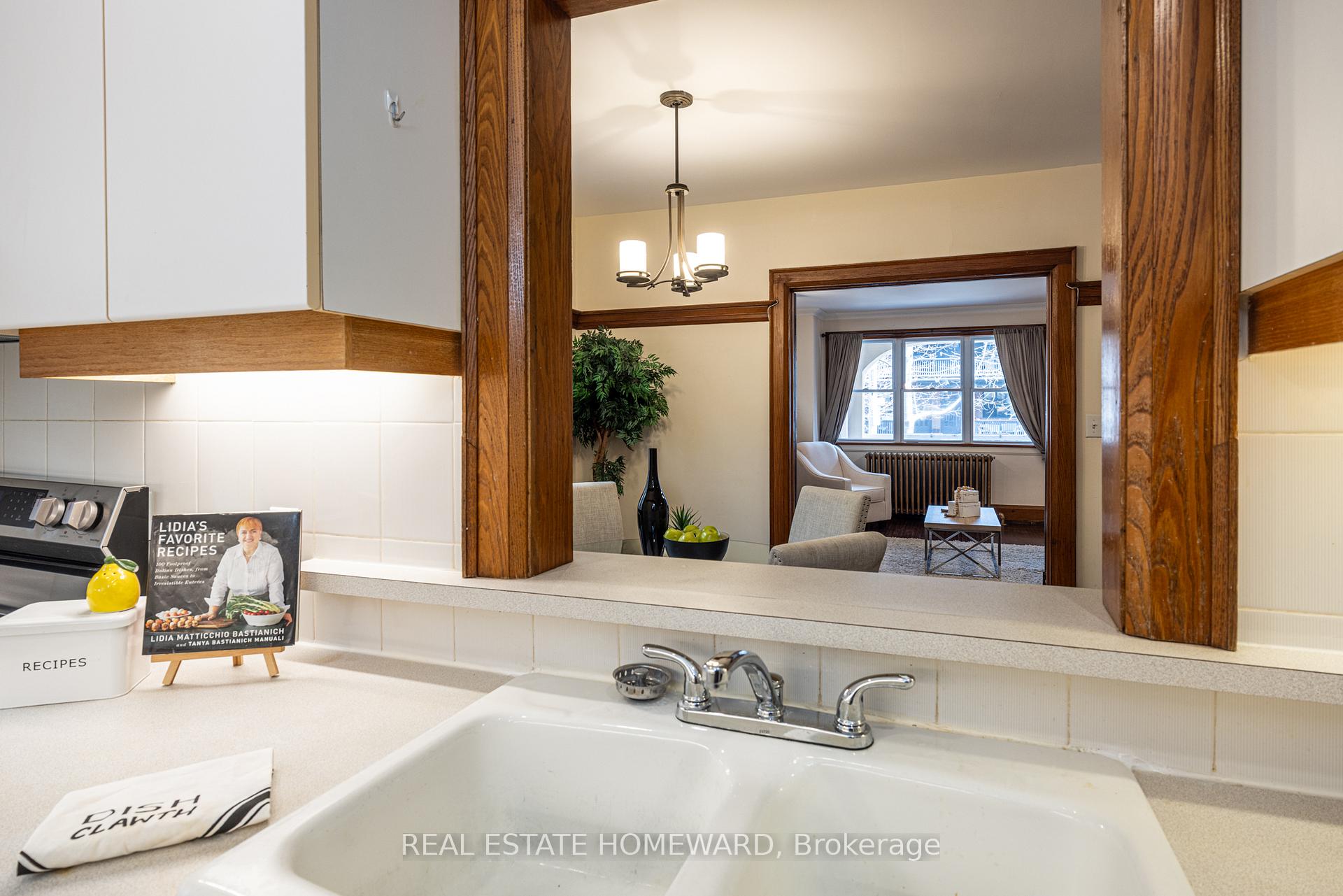 Photo 12 of Unit main, 52 Wineva Avenue, Toronto, The Beaches — HOMEH