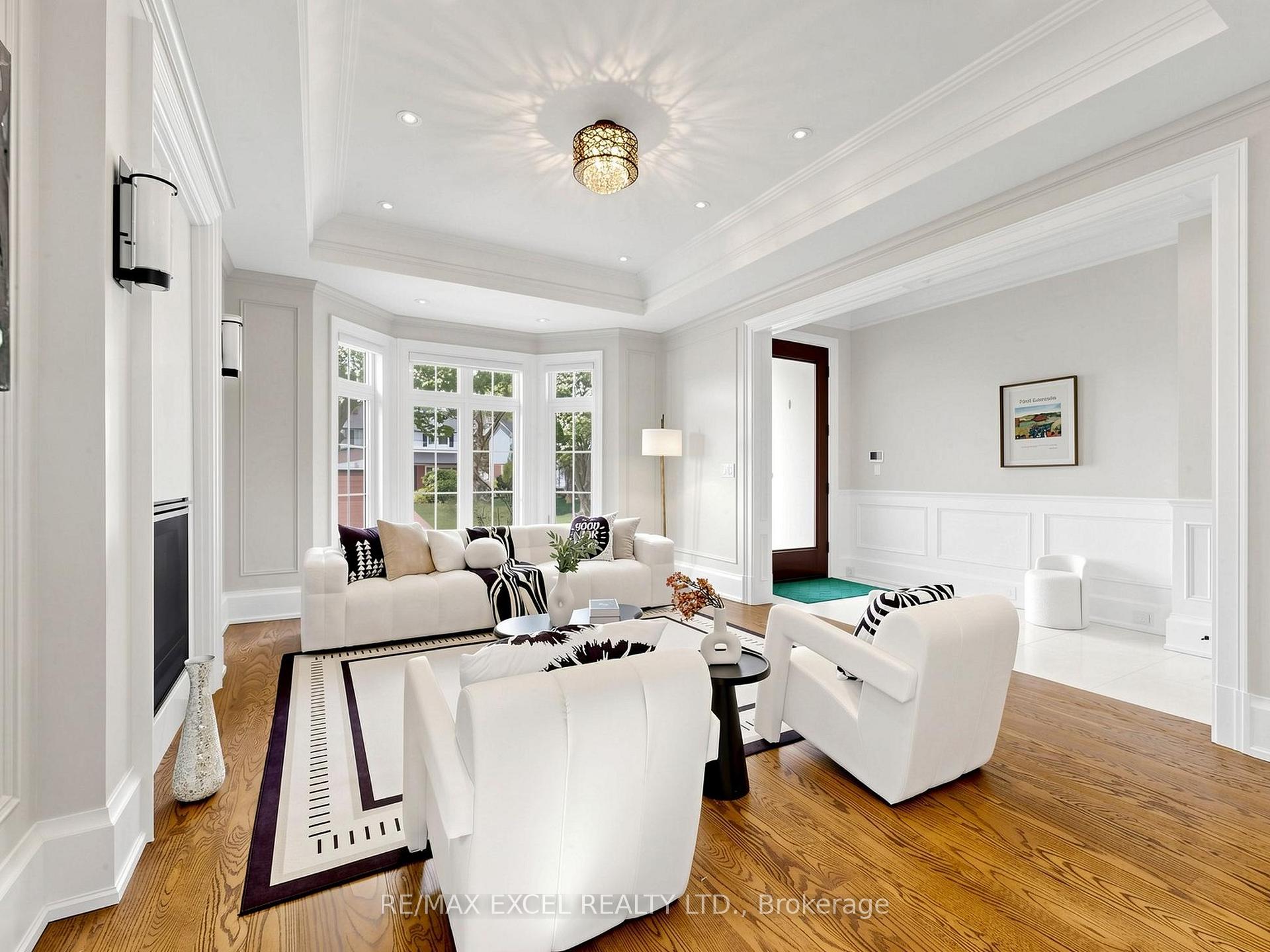 Photo 8 of 64 Summerfeldt Crescent, Markham, Unionville — HOMEH