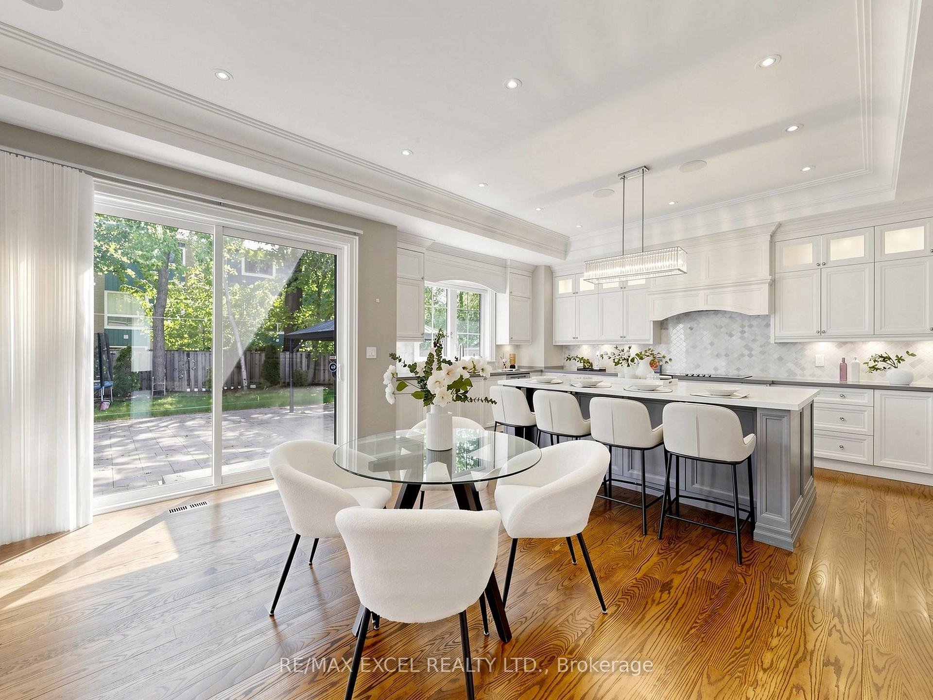 Photo 15 of 64 Summerfeldt Crescent, Markham, Unionville — HOMEH