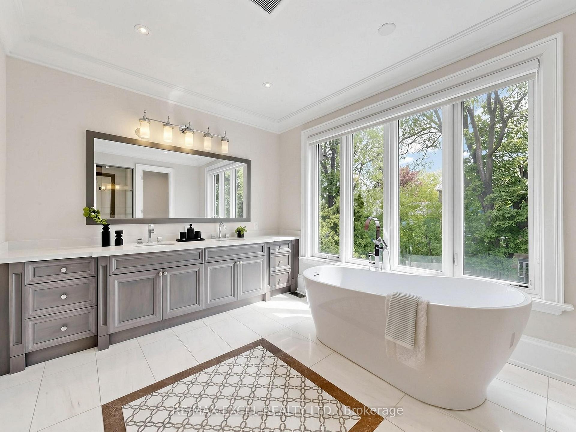 Photo 28 of 64 Summerfeldt Crescent, Markham, Unionville — HOMEH
