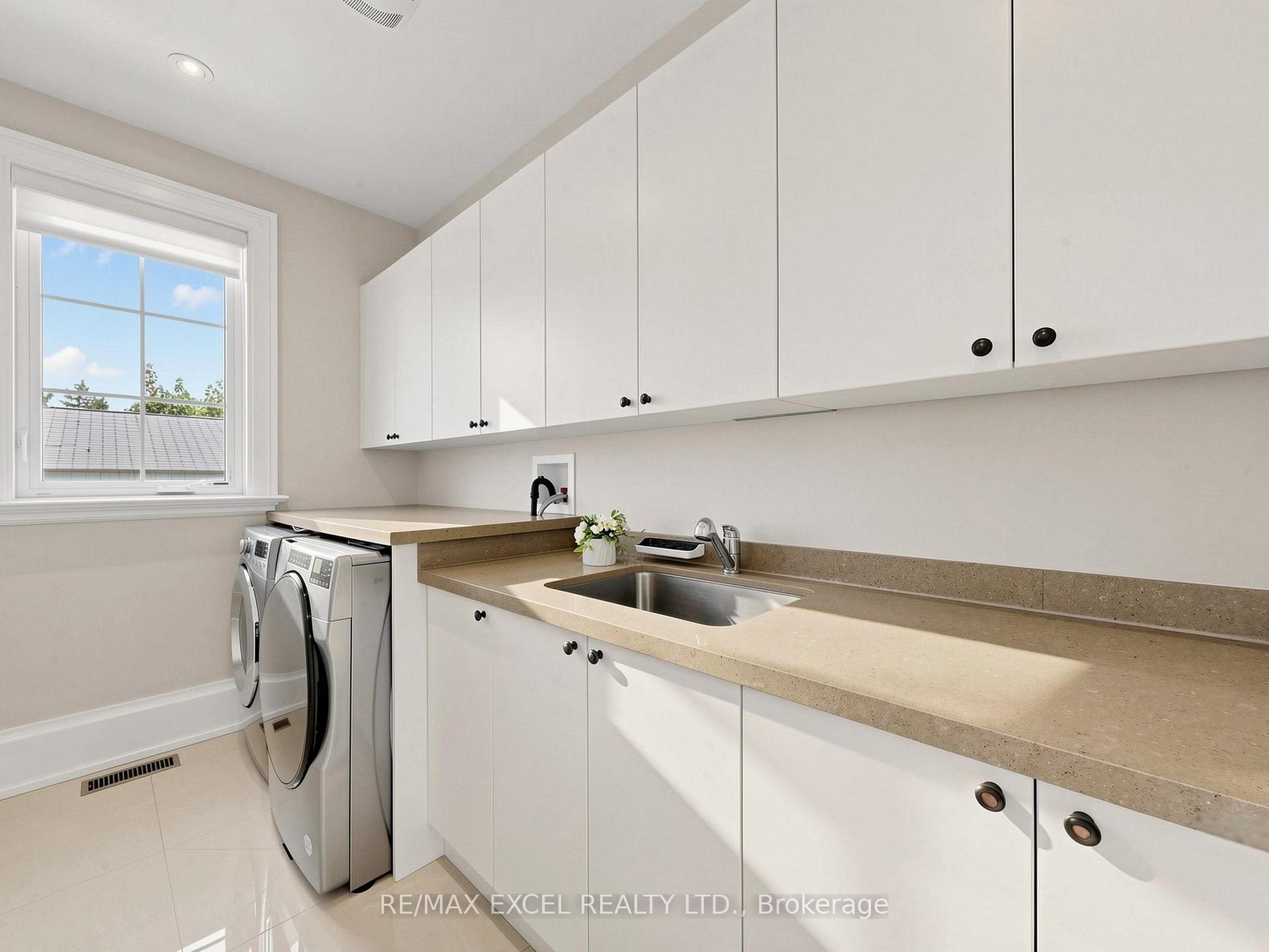Photo 40 of 64 Summerfeldt Crescent, Markham, Unionville — HOMEH