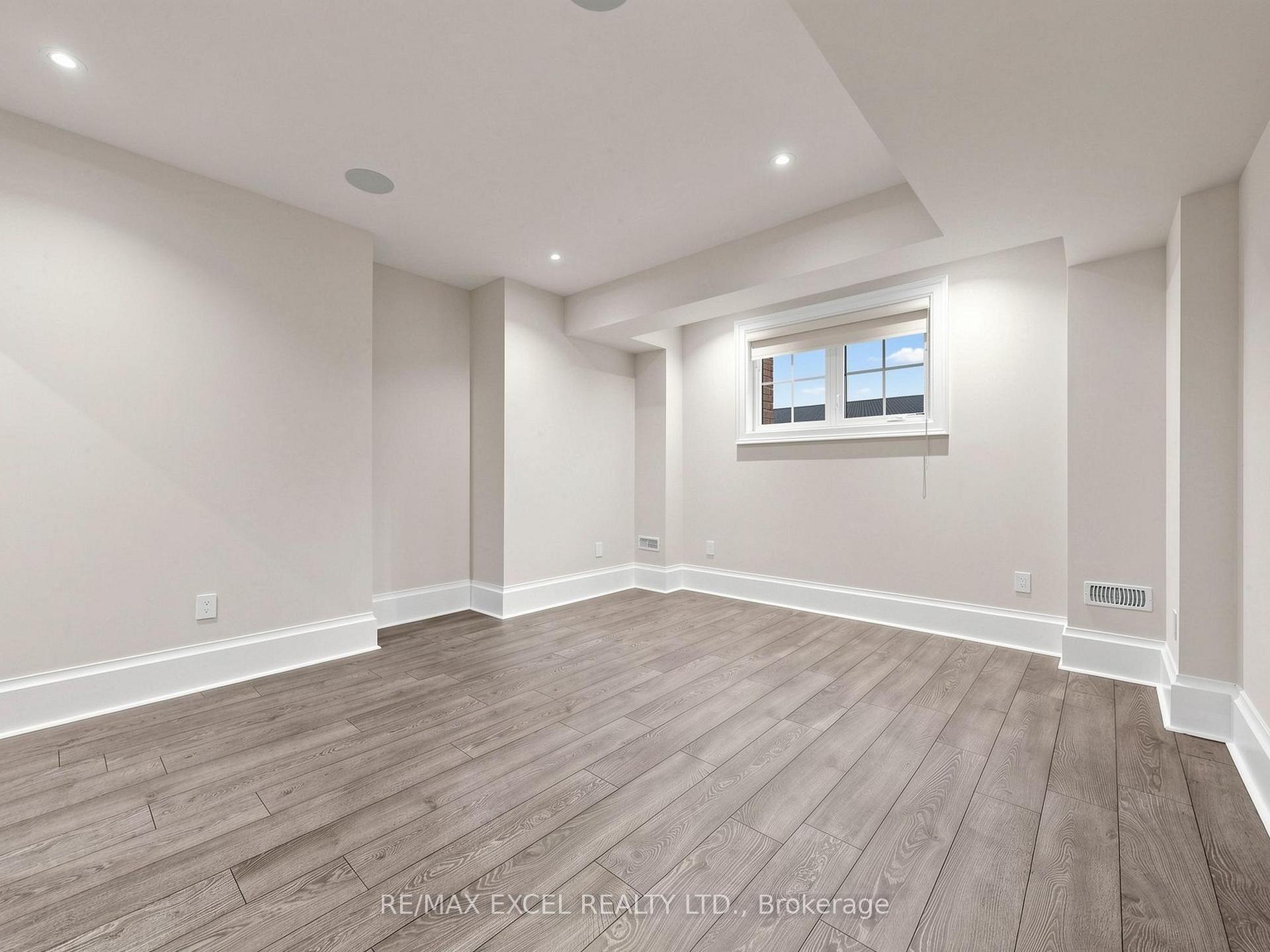 Photo 45 of 64 Summerfeldt Crescent, Markham, Unionville — HOMEH