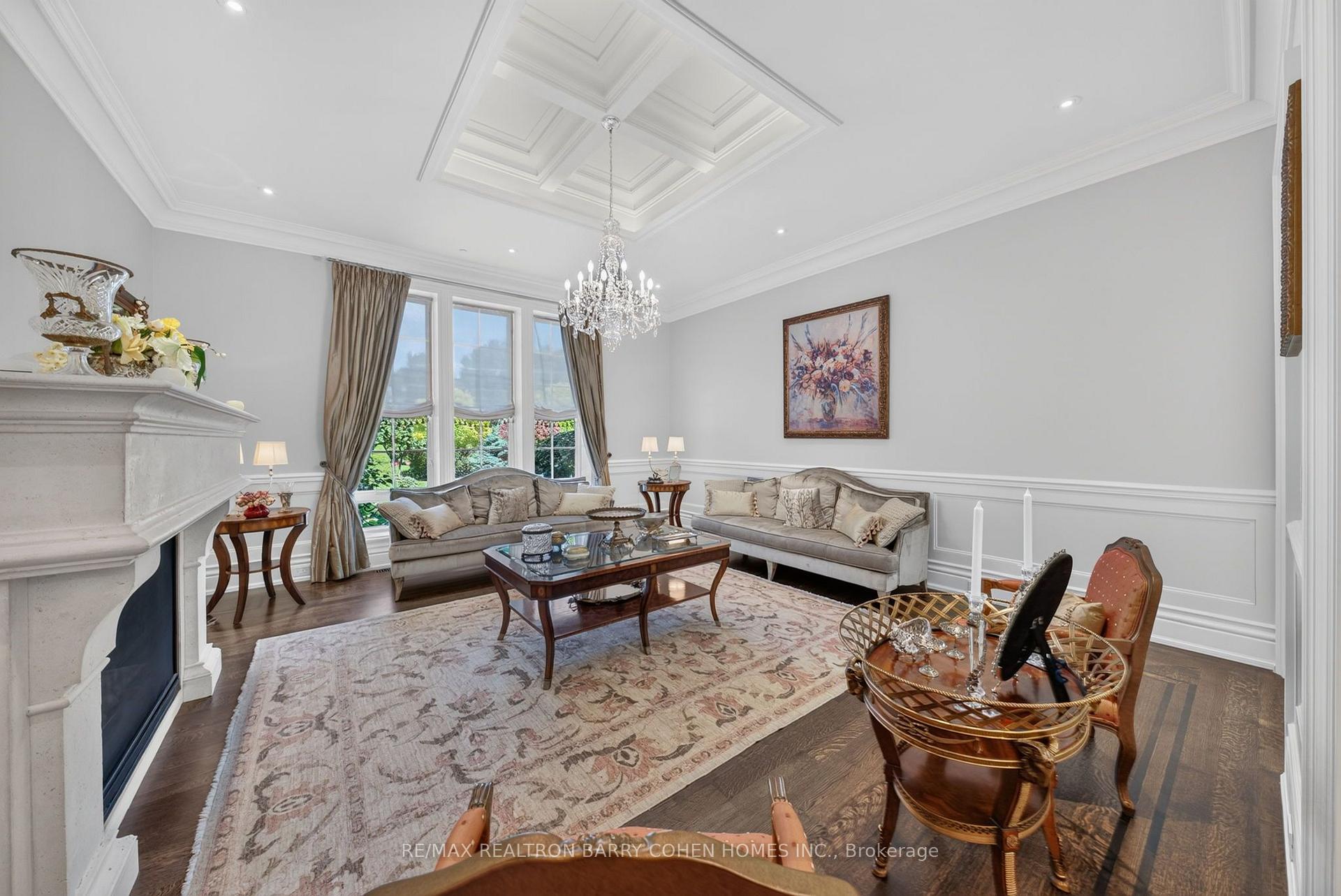 Photo 5 of 101 Forest Heights Boulevard, North York, St. Andrew-Windfields — HOMEH