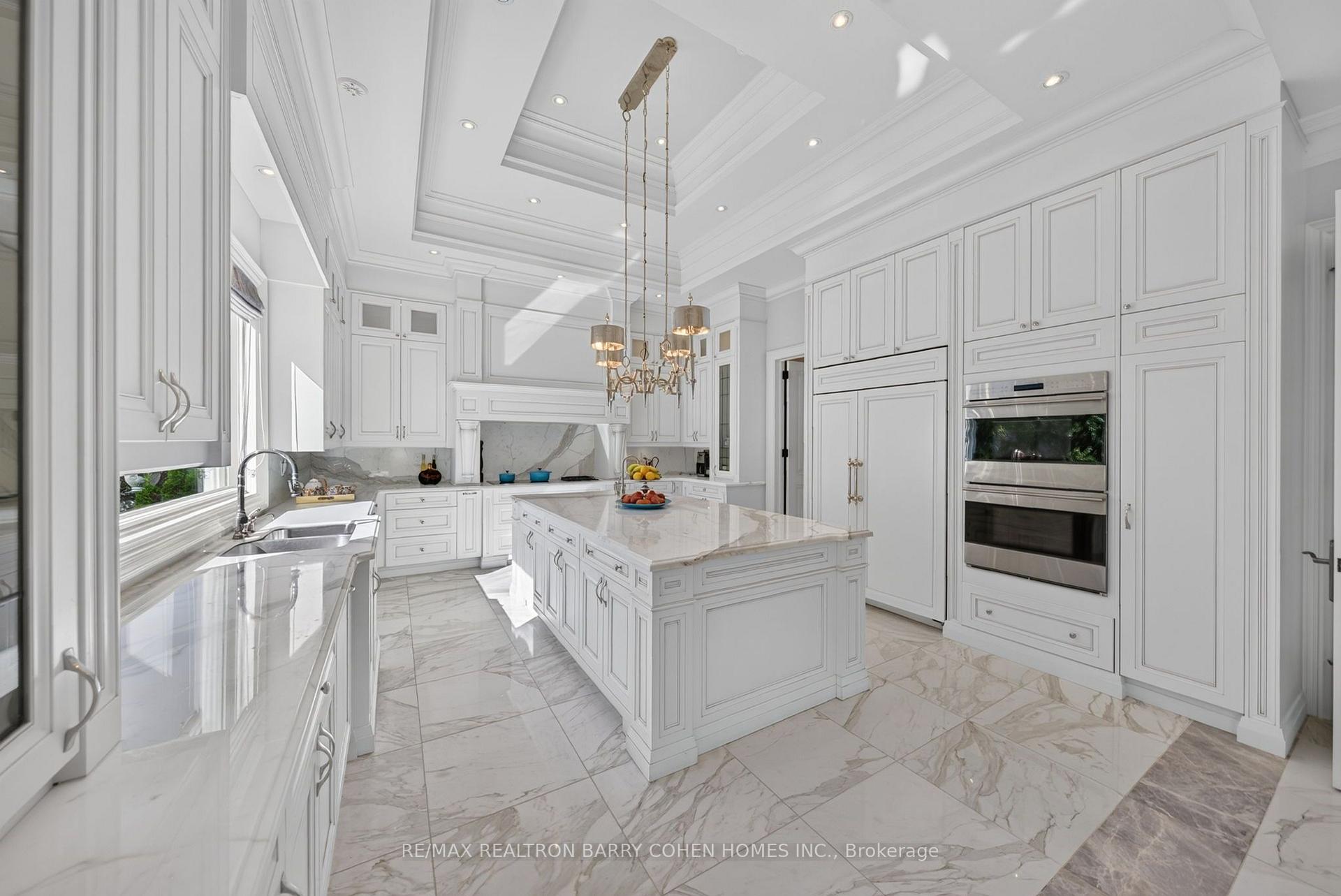 Photo 9 of 101 Forest Heights Boulevard, North York, St. Andrew-Windfields — HOMEH