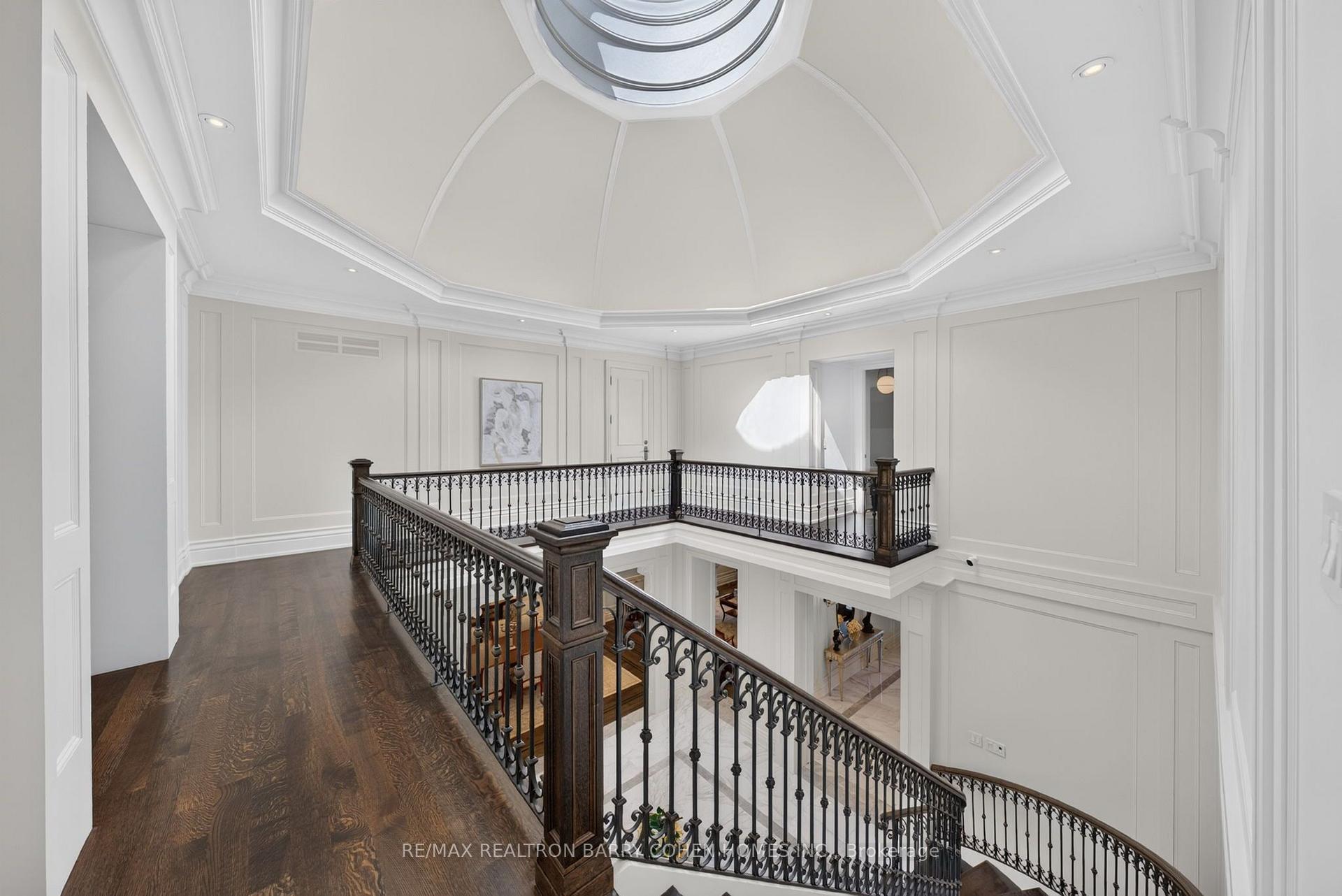 Photo 25 of 101 Forest Heights Boulevard, North York, St. Andrew-Windfields — HOMEH