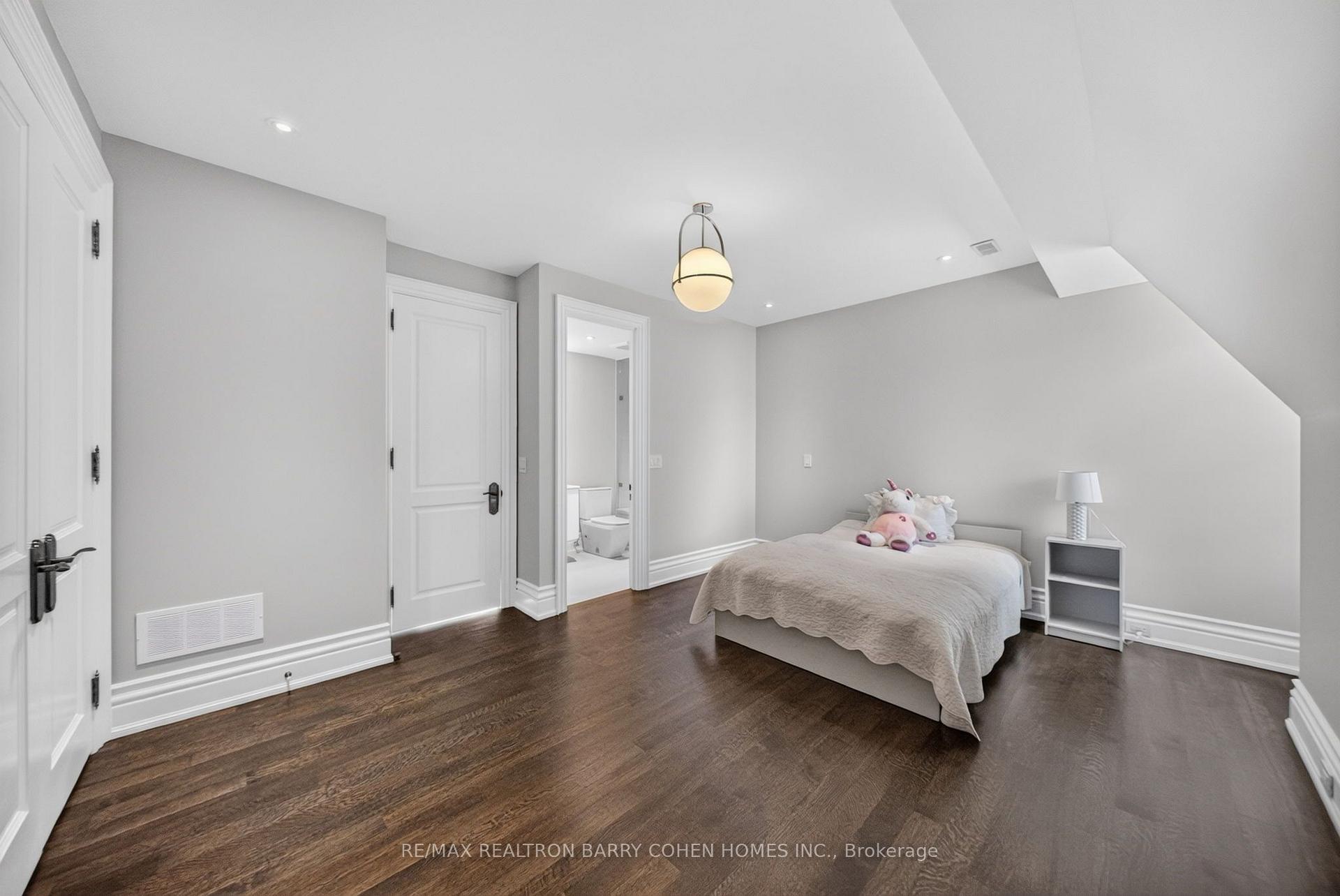 Photo 30 of 101 Forest Heights Boulevard, North York, St. Andrew-Windfields — HOMEH