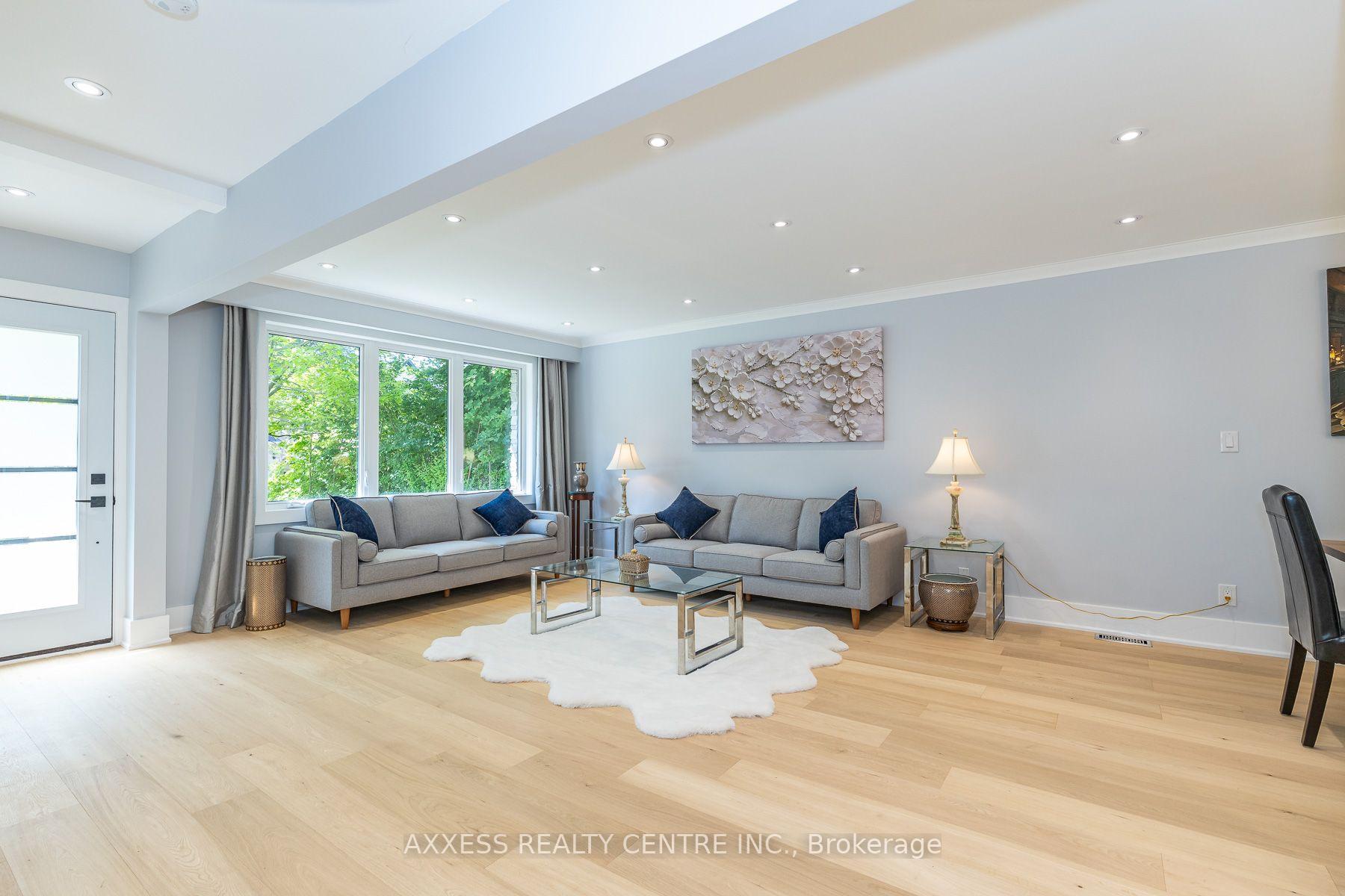 Photo 9 of 44 Transwell Avenue, North York, Newtonbrook West — HOMEH