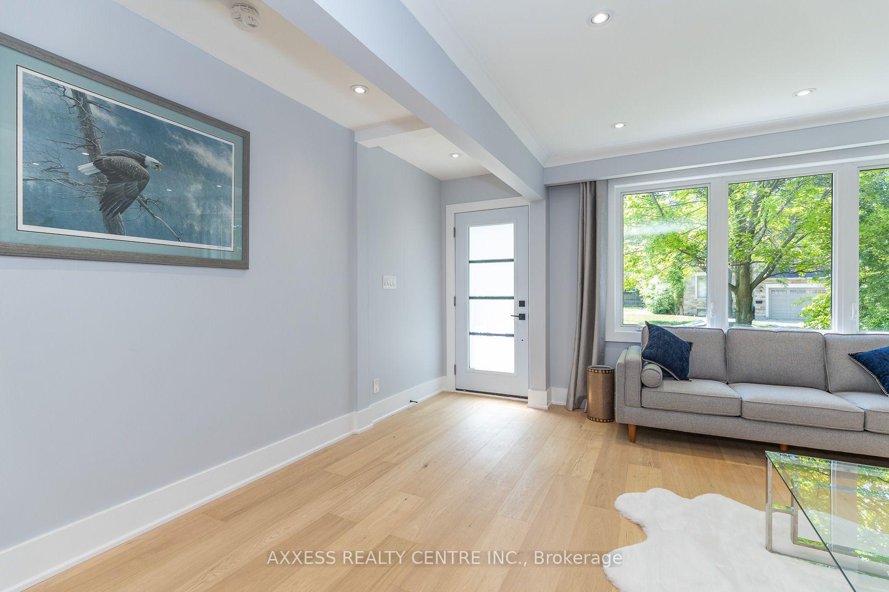 Photo 10 of 44 Transwell Avenue, North York, Newtonbrook West — HOMEH