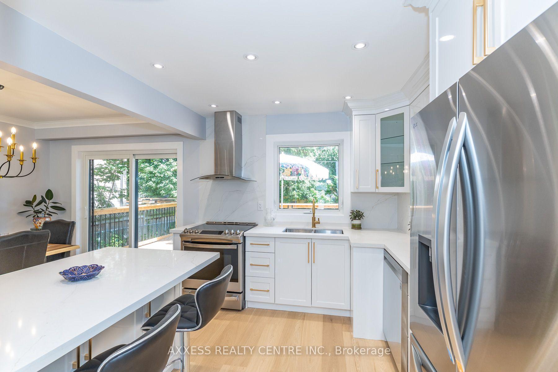 Photo 16 of 44 Transwell Avenue, North York, Newtonbrook West — HOMEH