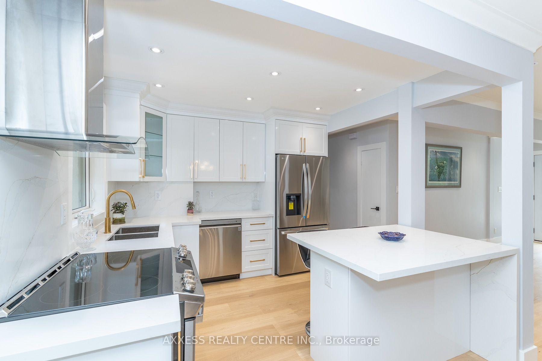 Photo 17 of 44 Transwell Avenue, North York, Newtonbrook West — HOMEH